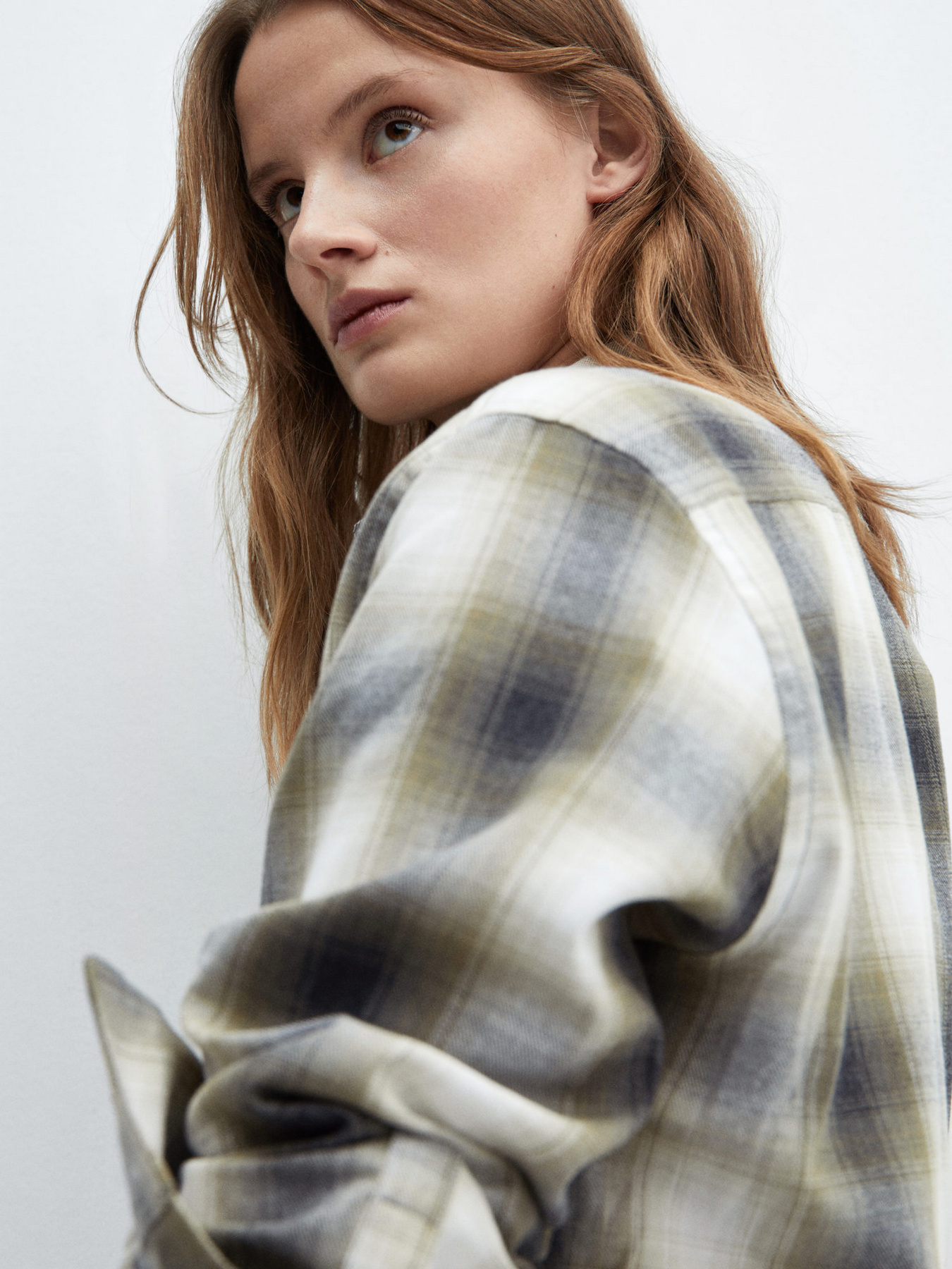 Рубашка повседневная MANGO Aurelius модель 67034042_43 Фото