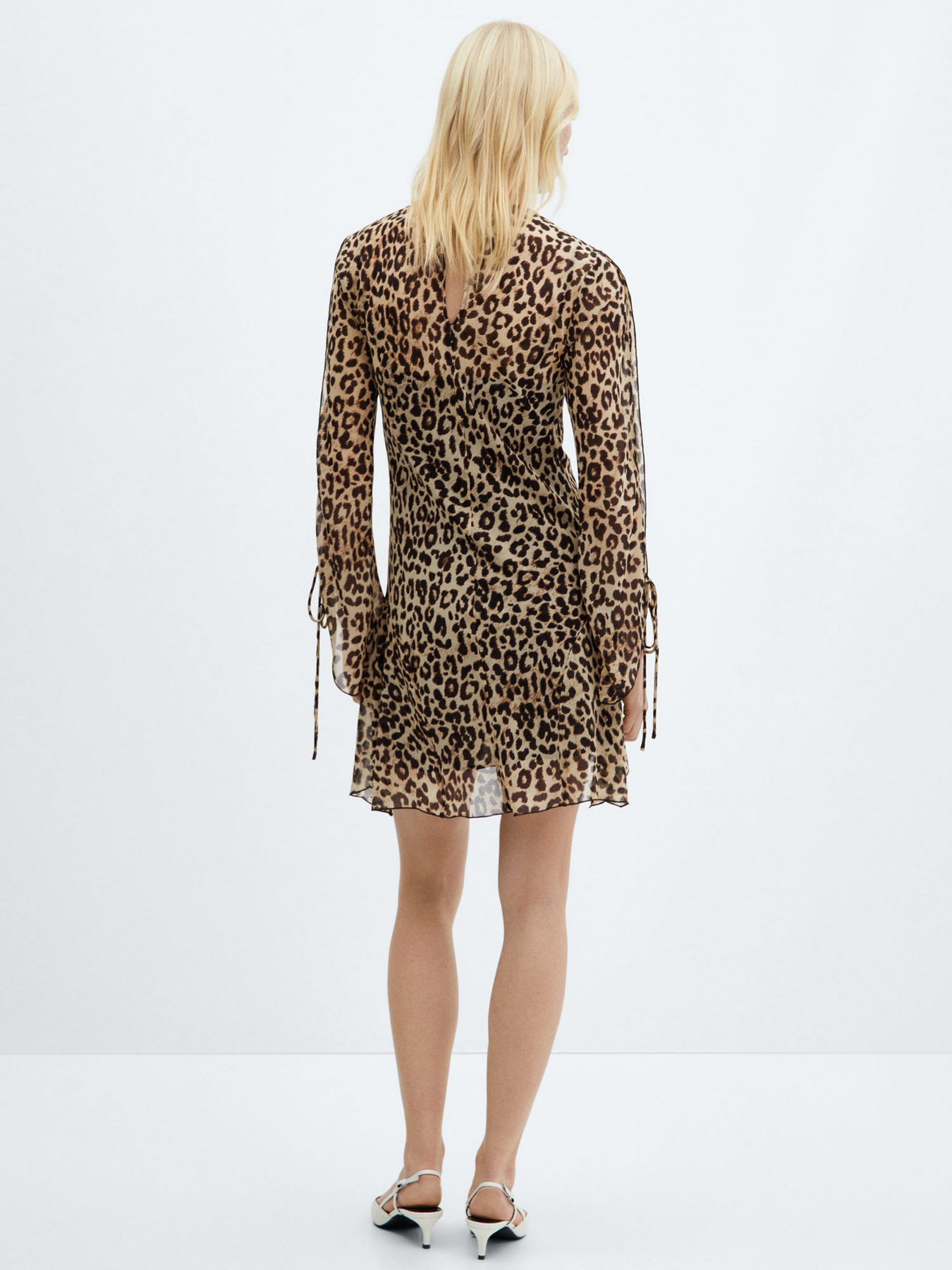 Платье мини MANGO Leo модель 67084034_99 Фото