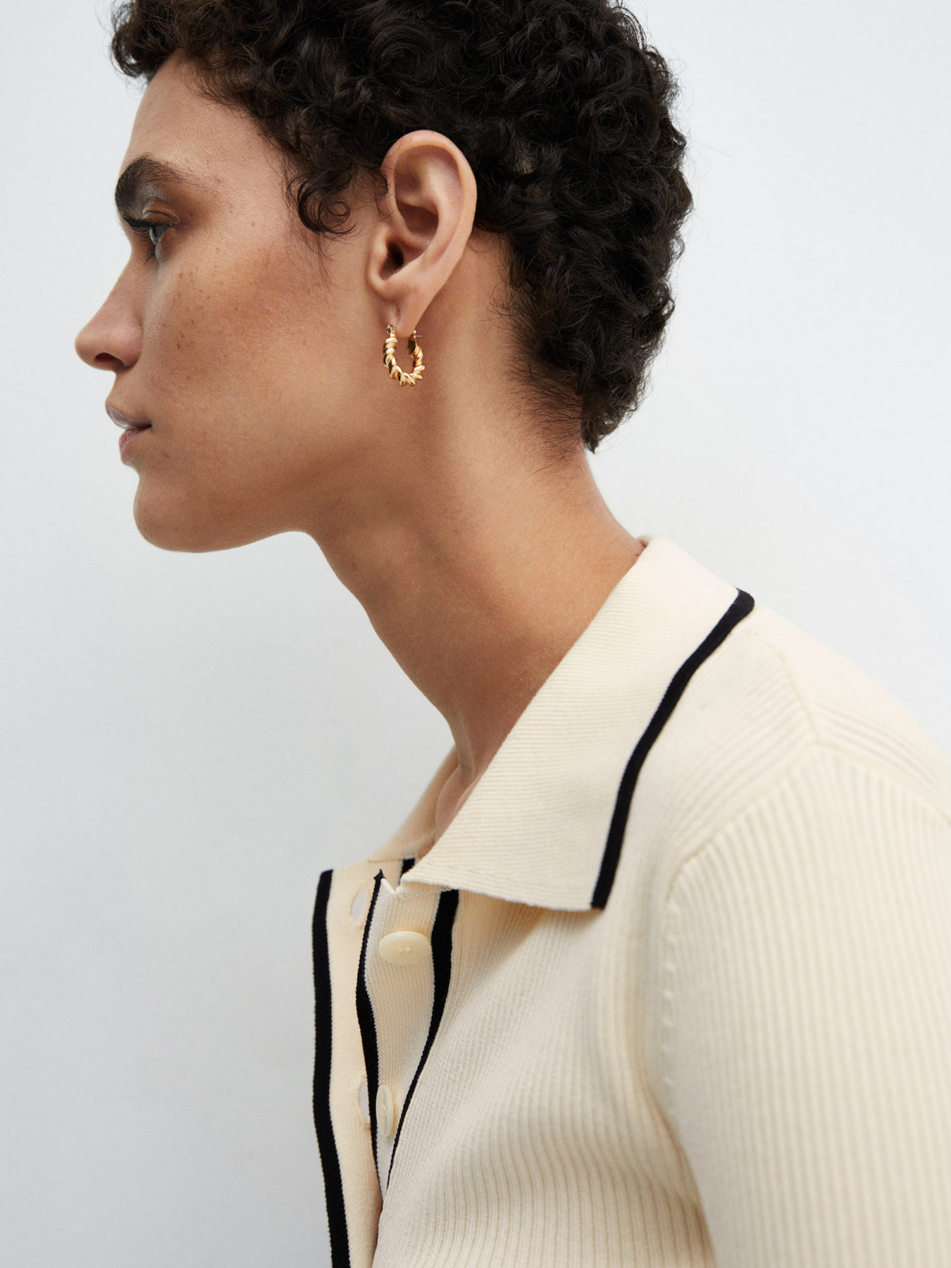 Кардиган MANGO Shadowin модель 67094033_5 Кардиган MANGO Shadowin модель 67094033_5 Фото