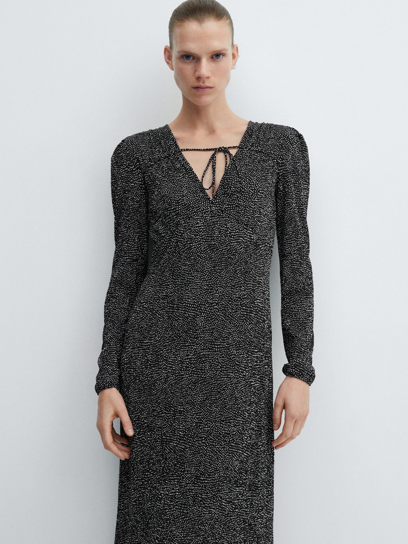 Сукня міді MANGO Pomelo модель 67024788_99 Фото