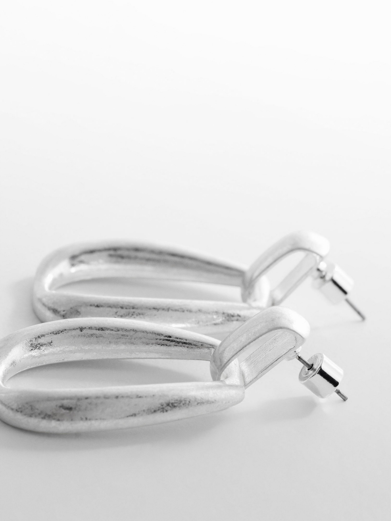 Серьги-гвоздики MANGO модель 67027727_PL Фото