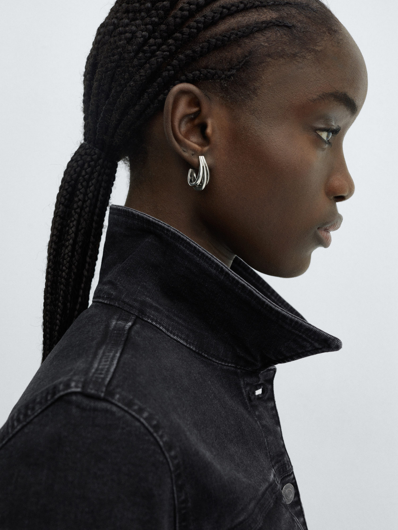 Джинсовая куртка MANGO Vicky модель 67035735_TN Фото