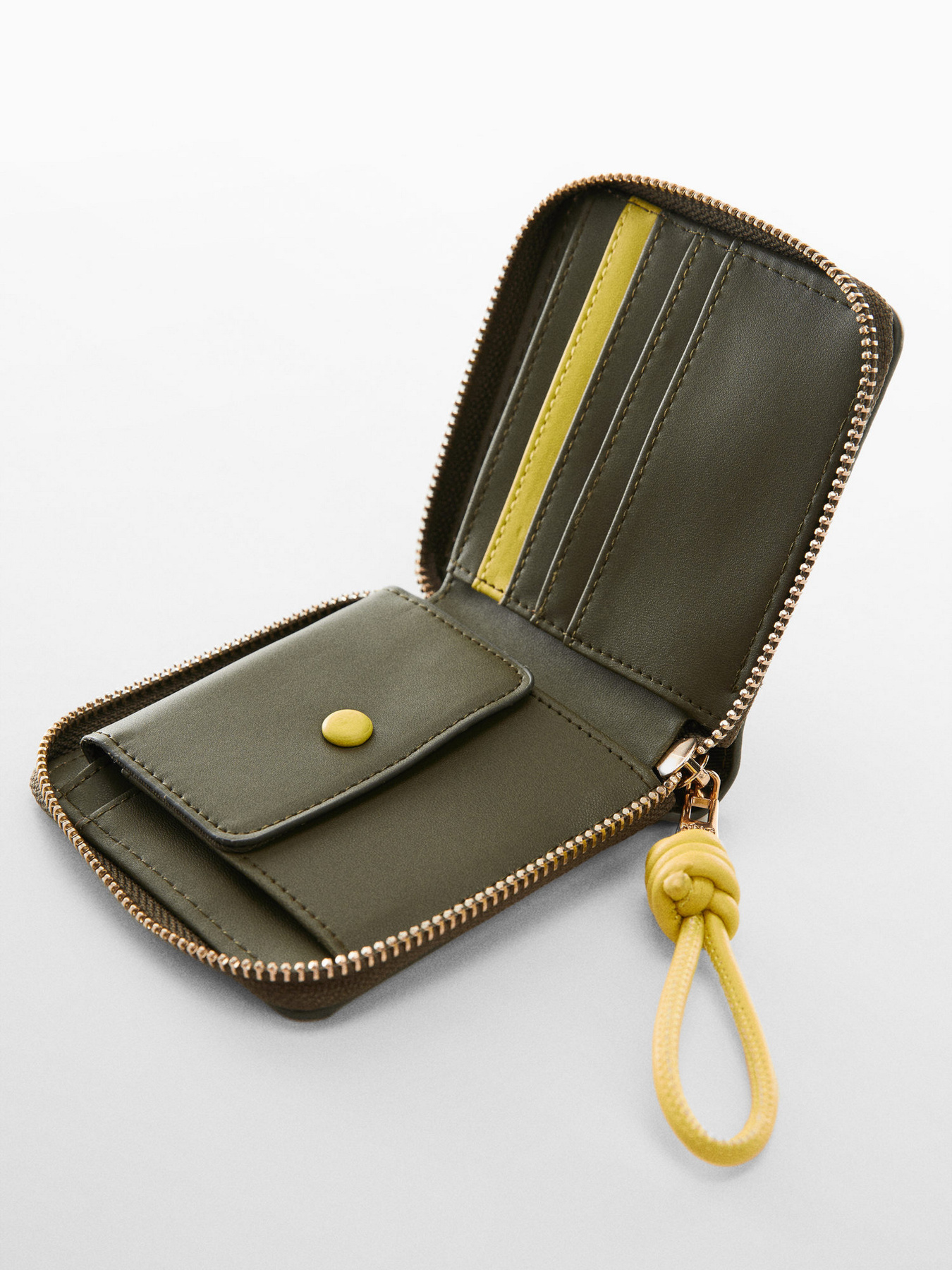 Кошелек MANGO модель 67065749_39 Кошелек MANGO модель 67065749_39 Фото