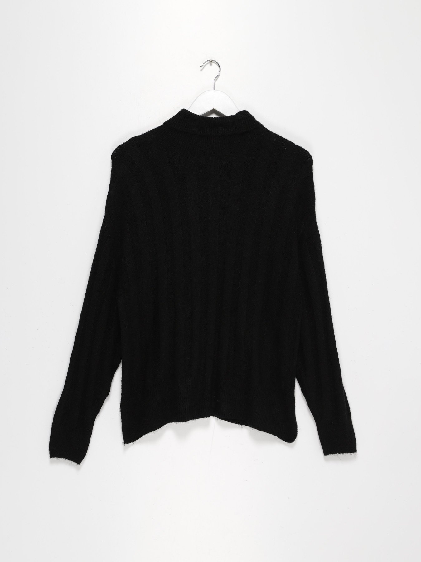 Светр Monki модель 0909239_чорний Фото