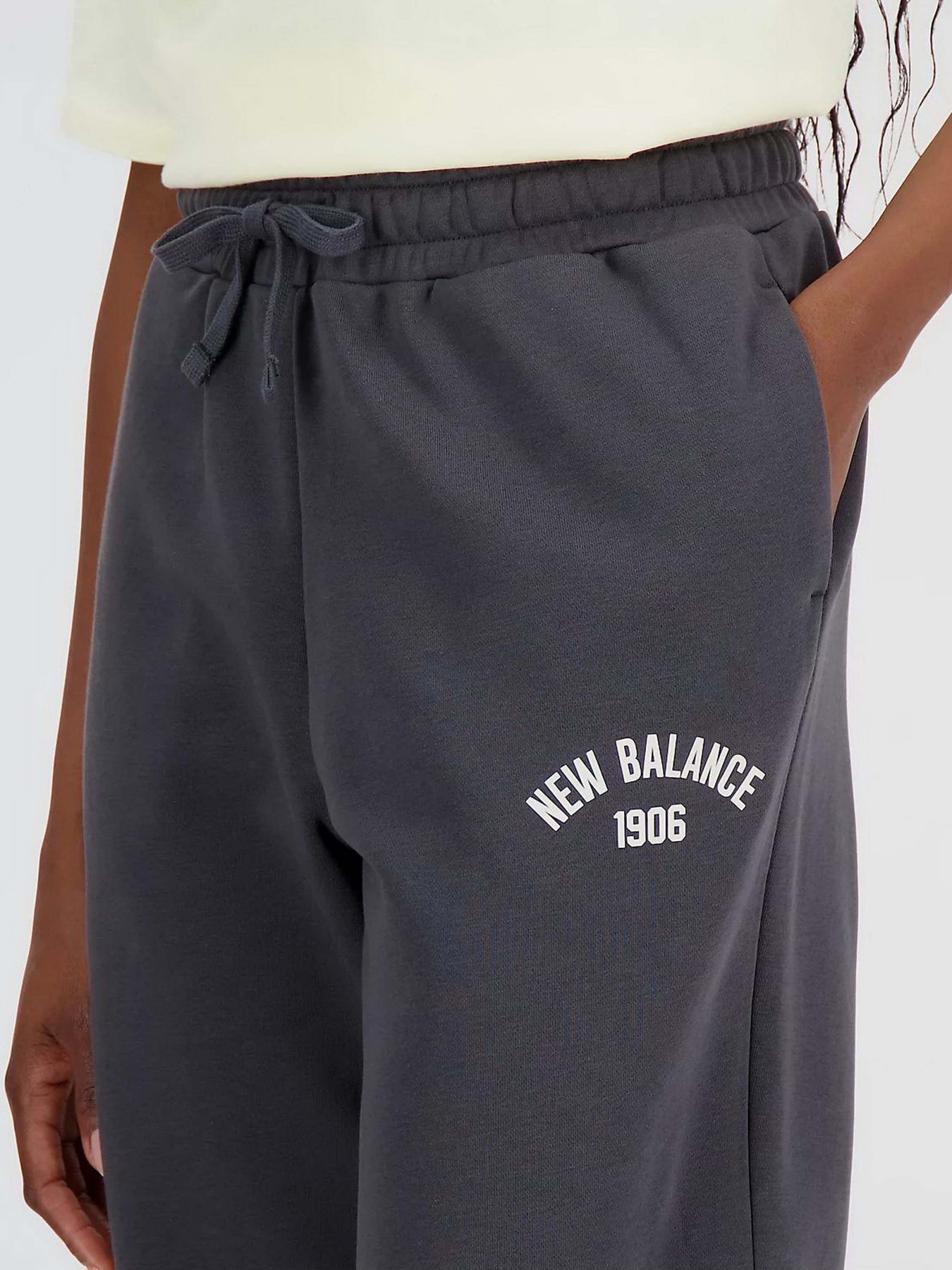 Штаны спортивные New Balance Essentials Varsity модель WP33551ACK Фото