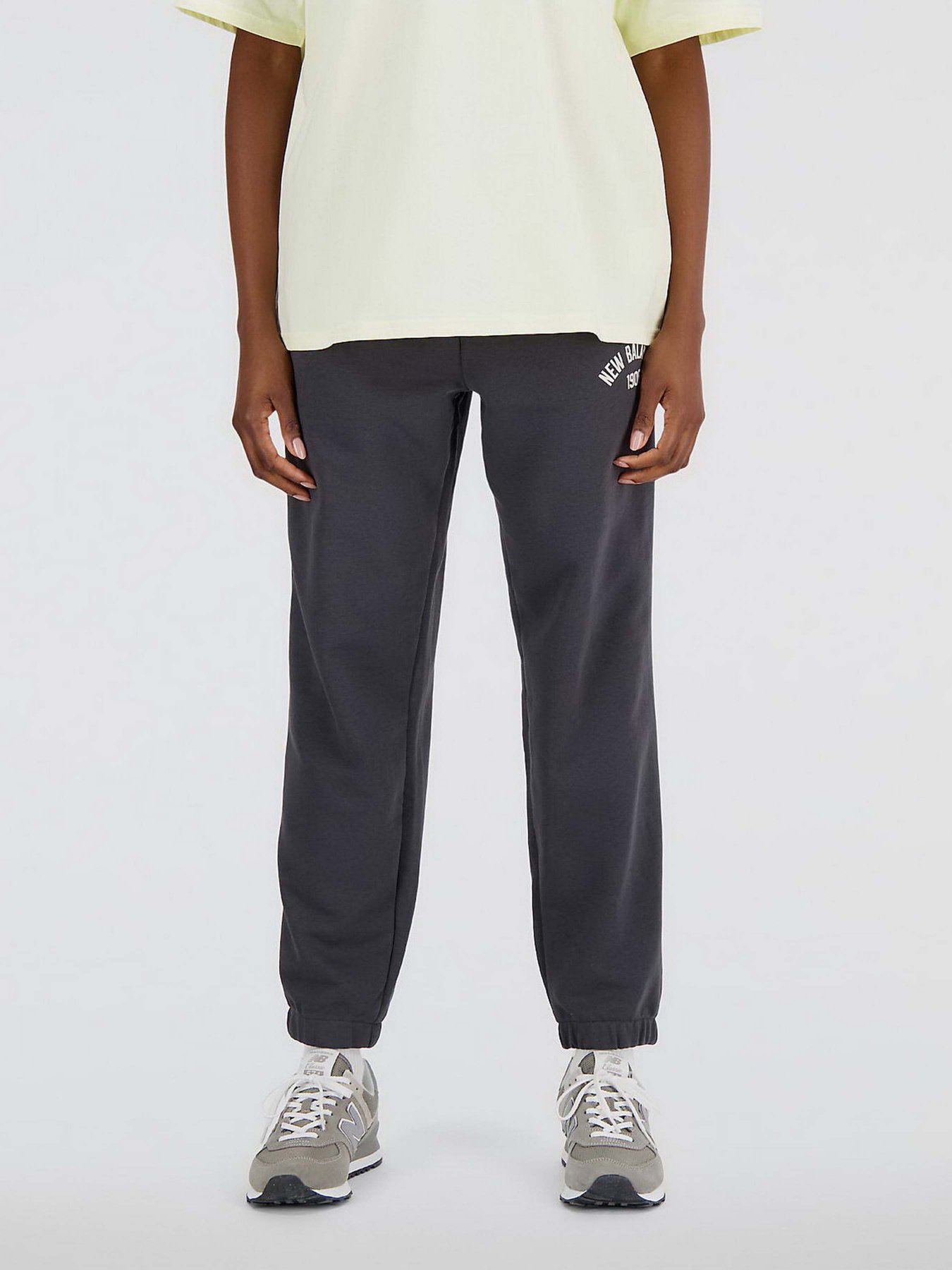 Штаны спортивные New Balance Essentials Varsity модель WP33551ACK Фото