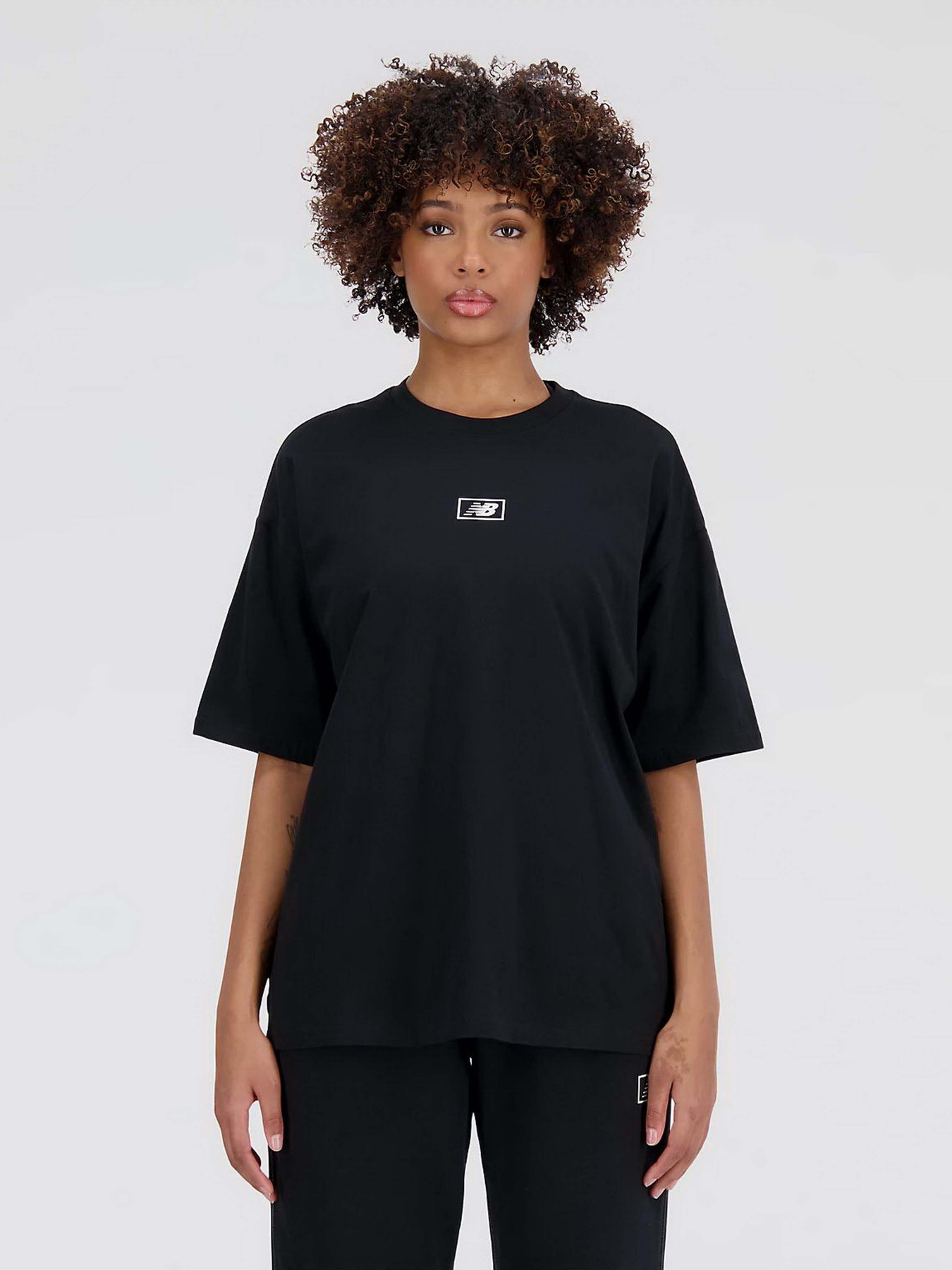 Футболка New Balance Essentials Graphic модель WT33525BK Фото