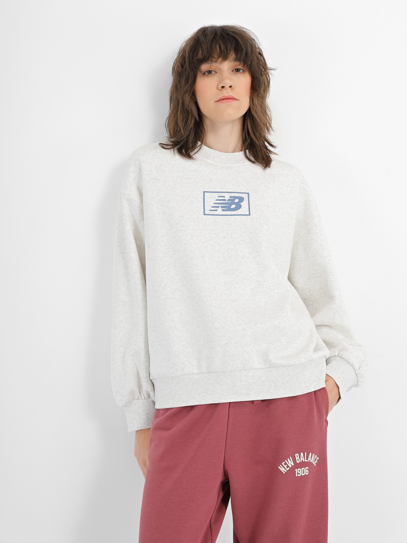 Свитшот New Balance Essentials Brushed модель WT33528SAH Фото