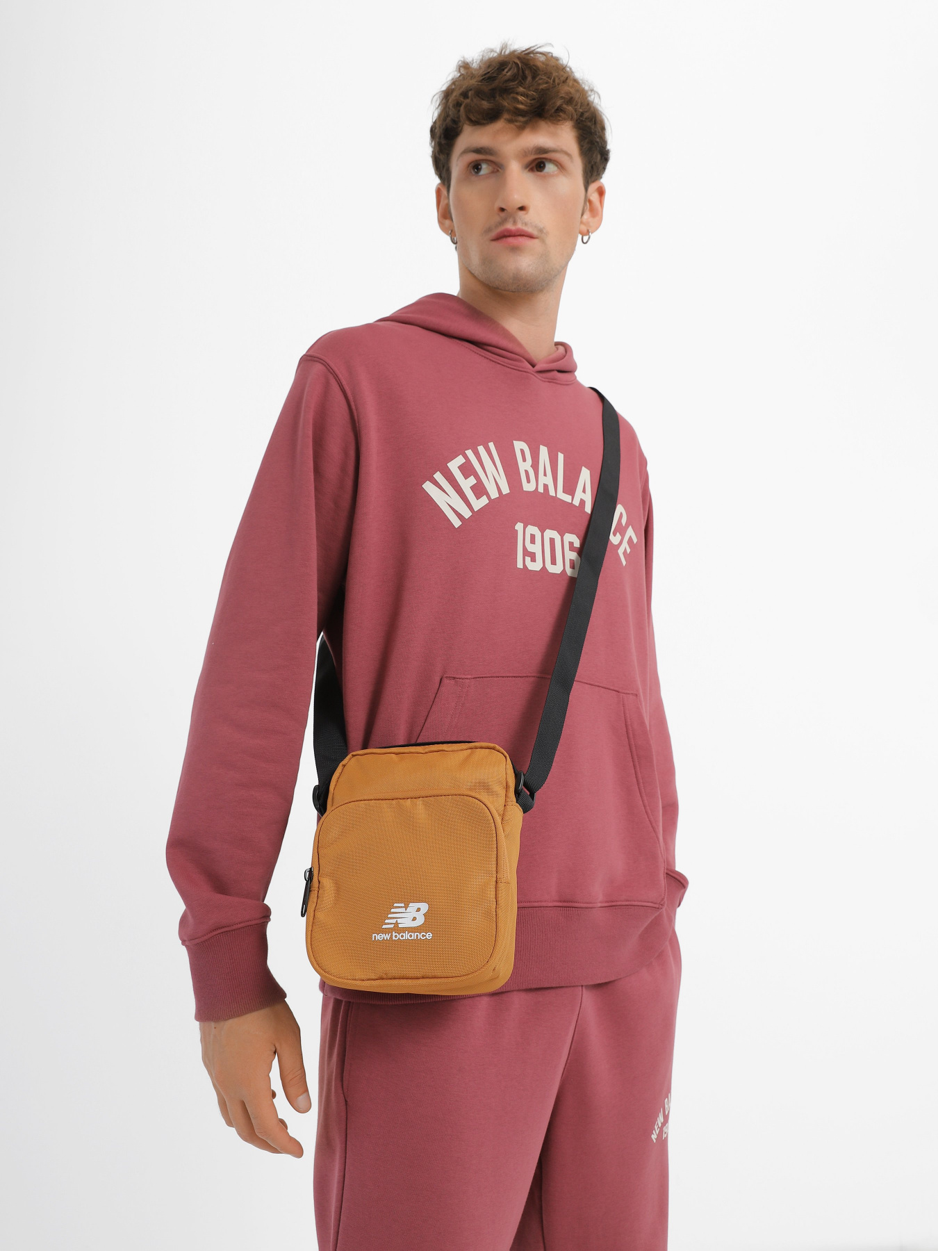 Кросс-боди New Balance Sling модель LAB23017TOB Фото