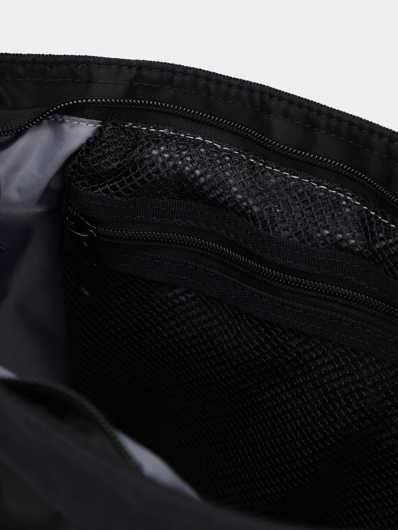 Сумка New Balance Dual Pockets модель LAB33017BK Фото