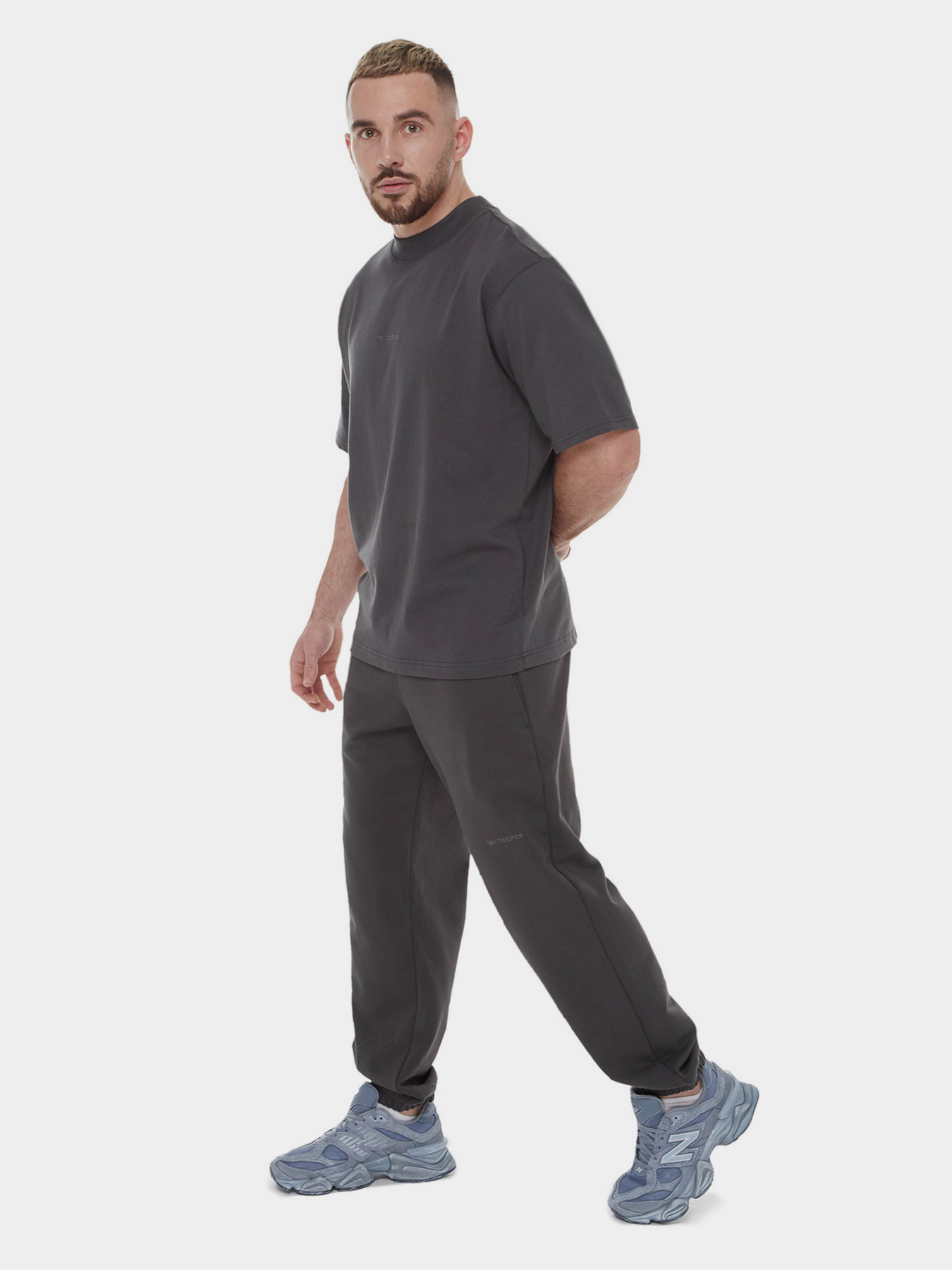 Штаны спортивные New Balance Athletics Linear модель MP33553ACK Фото