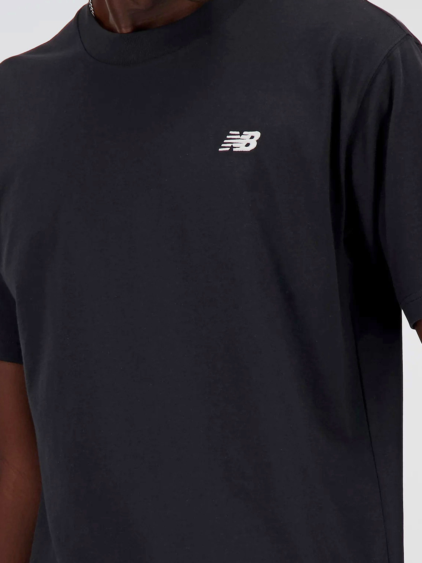 Спортивна футболка New Balance SMALL LOGO модель MT41509BK Фото