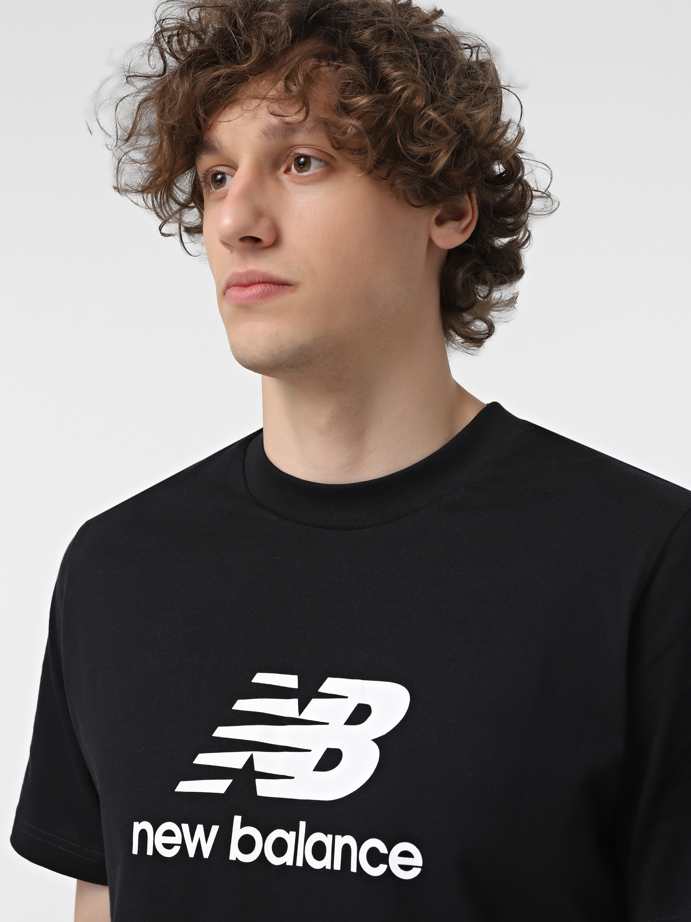 Футболка New Balance STACKED LOGO модель MT41502BK Фото
