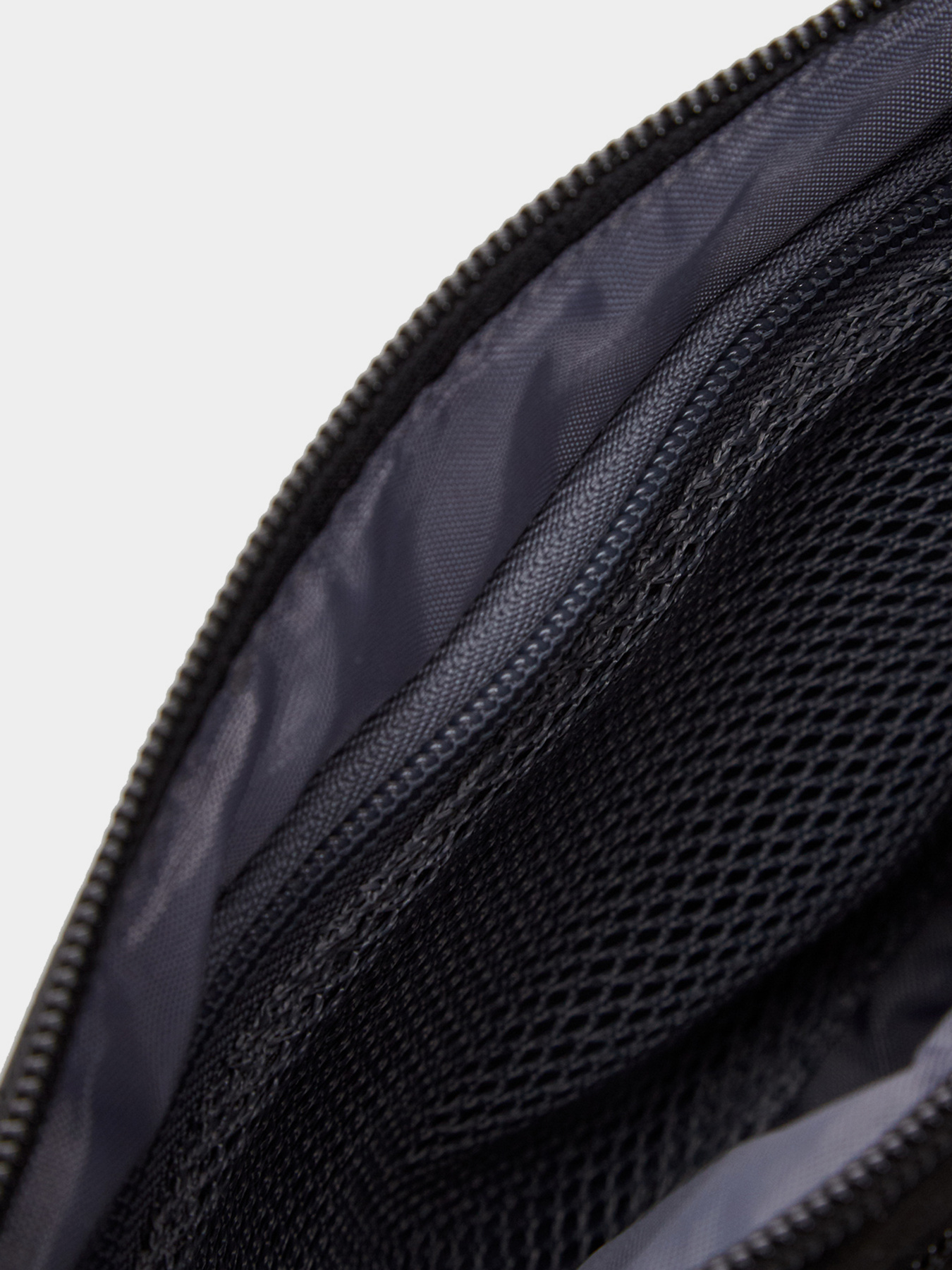 Кросс-боди New Balance Legacy Shoulder модель LAB23106BKK Фото