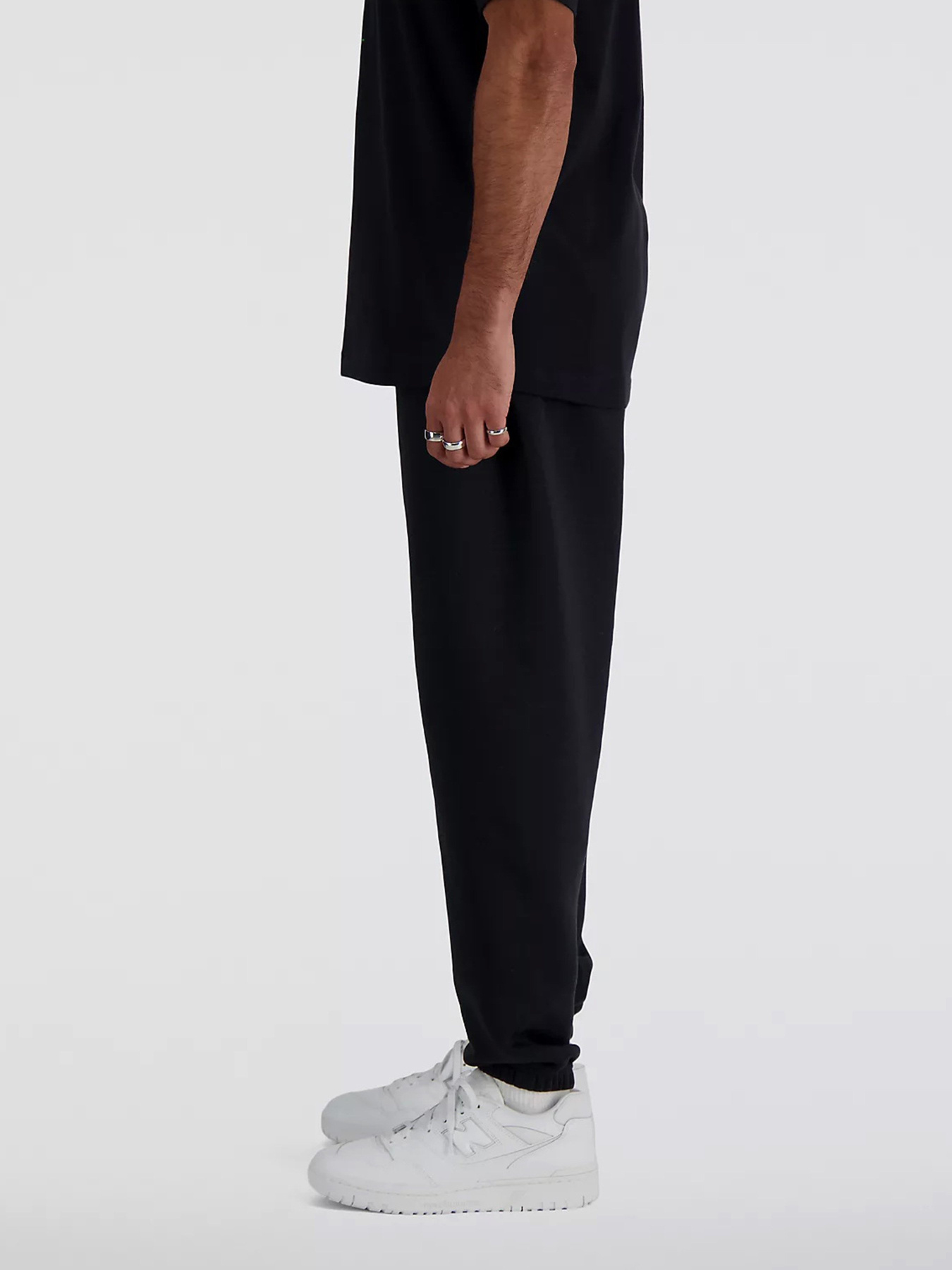 Штаны спортивные New Balance SPORT ESSENTIALS FLEECE модель MP41503BK Фото