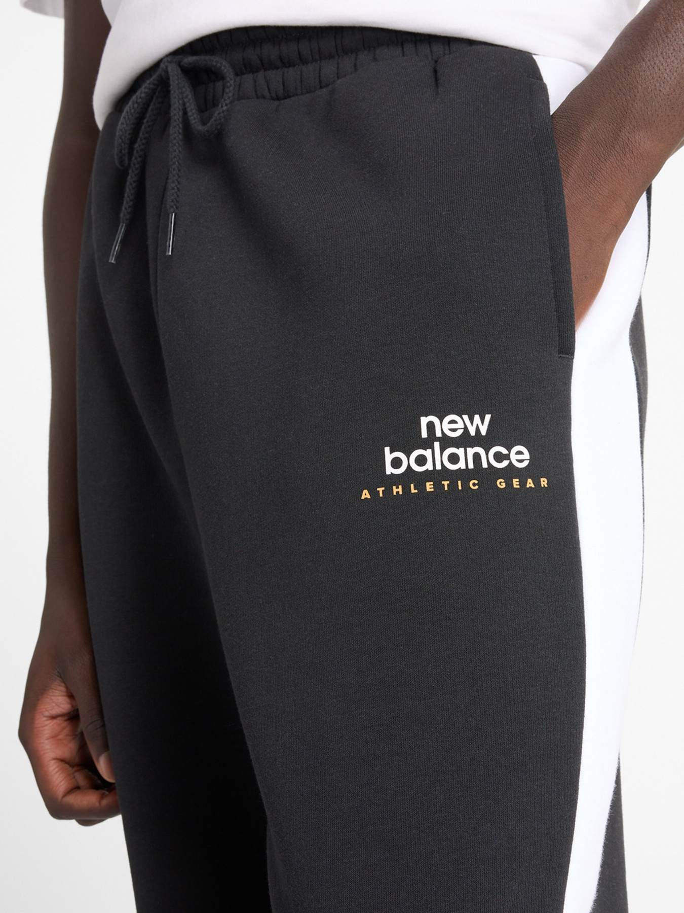 Спортивні штани New Balance CLASSICS FLEECE модель MP43522BK Фото