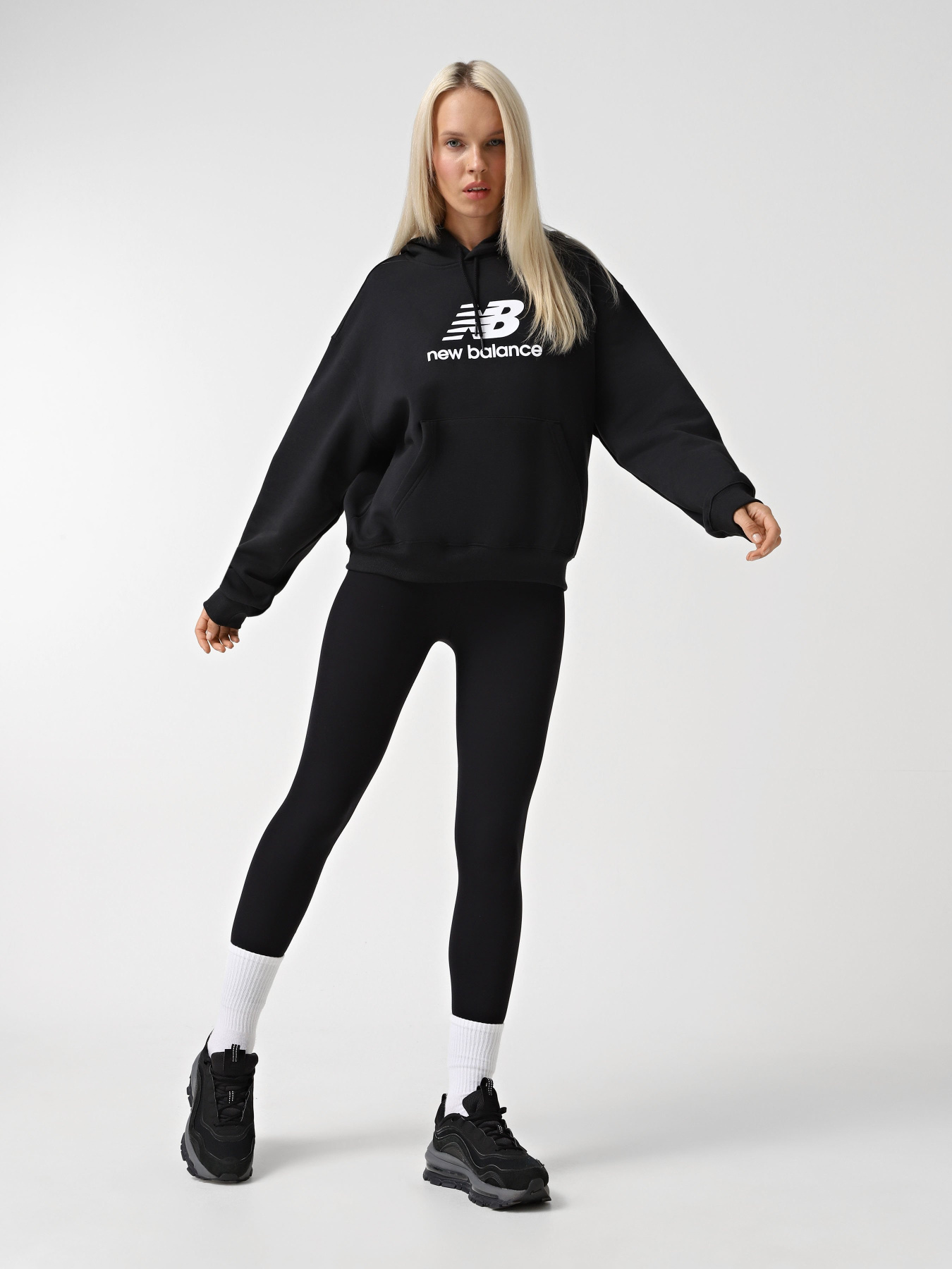 Худи New Balance Essentials Fleece модель WT41506BK Фото