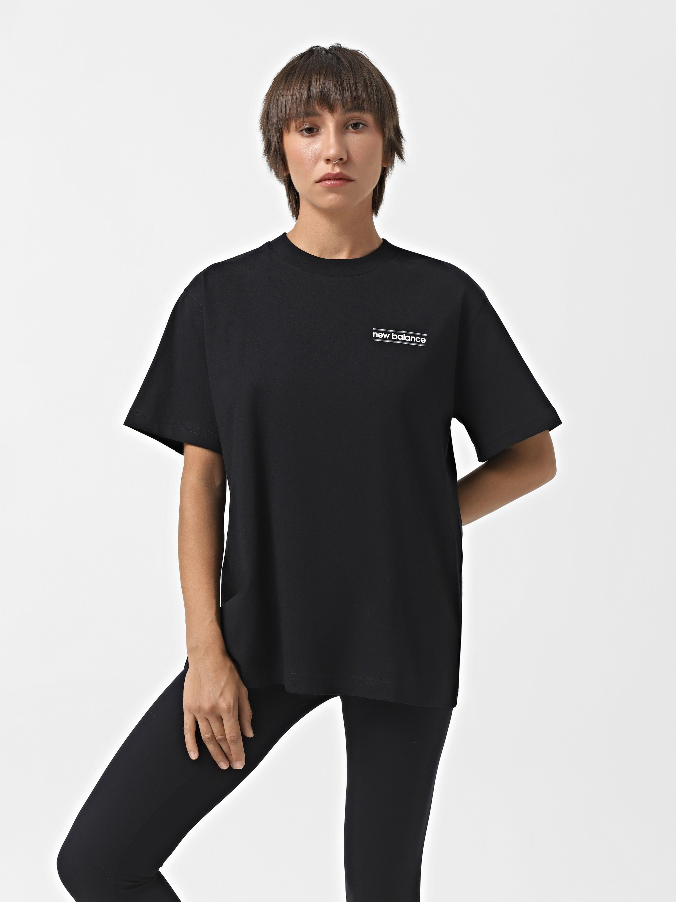 Футболка New Balance ATHLETICS RELAXED SYSTEM модель WT43550BK Футболка New Balance ATHLETICS RELAXED SYSTEM модель WT43550BK Фото