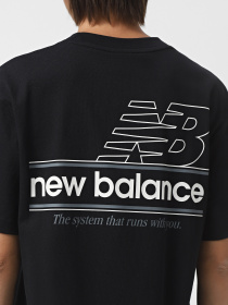Футболка New Balance ATHLETICS RELAXED SYSTEM модель WT43550BK Футболка New Balance ATHLETICS RELAXED SYSTEM модель WT43550BK Фото