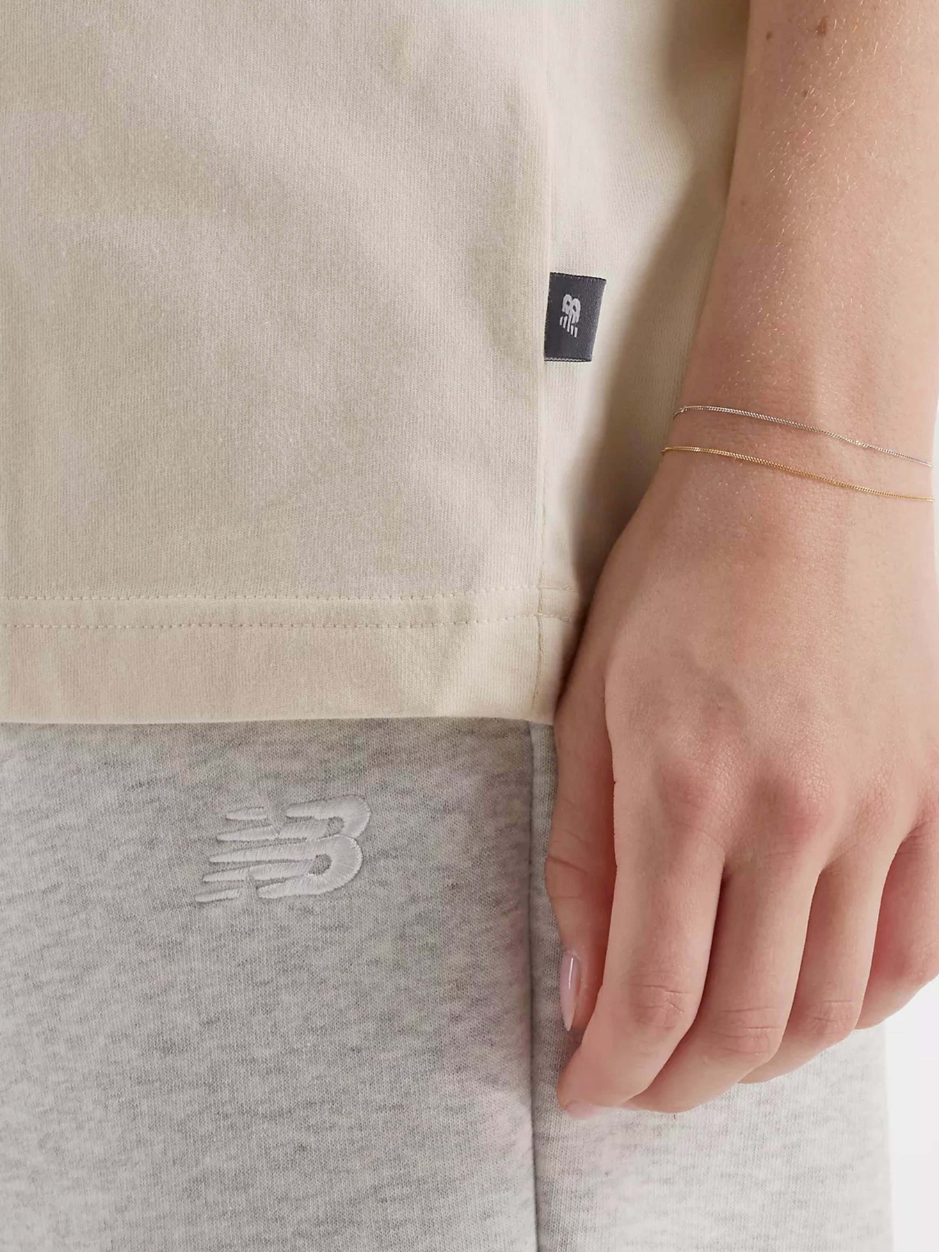 Футболка New Balance FLOWER модель WT43556LIN Фото