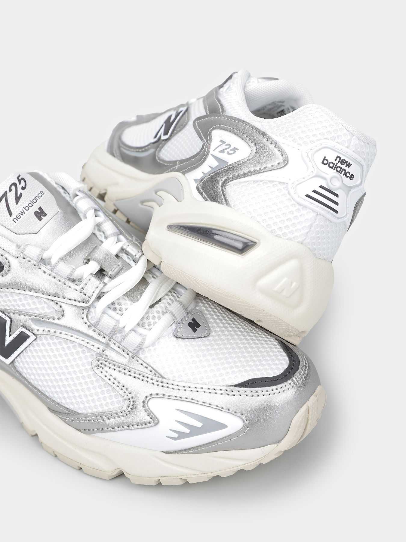 Кроссовки New Balance 725 модель ML725CG Фото