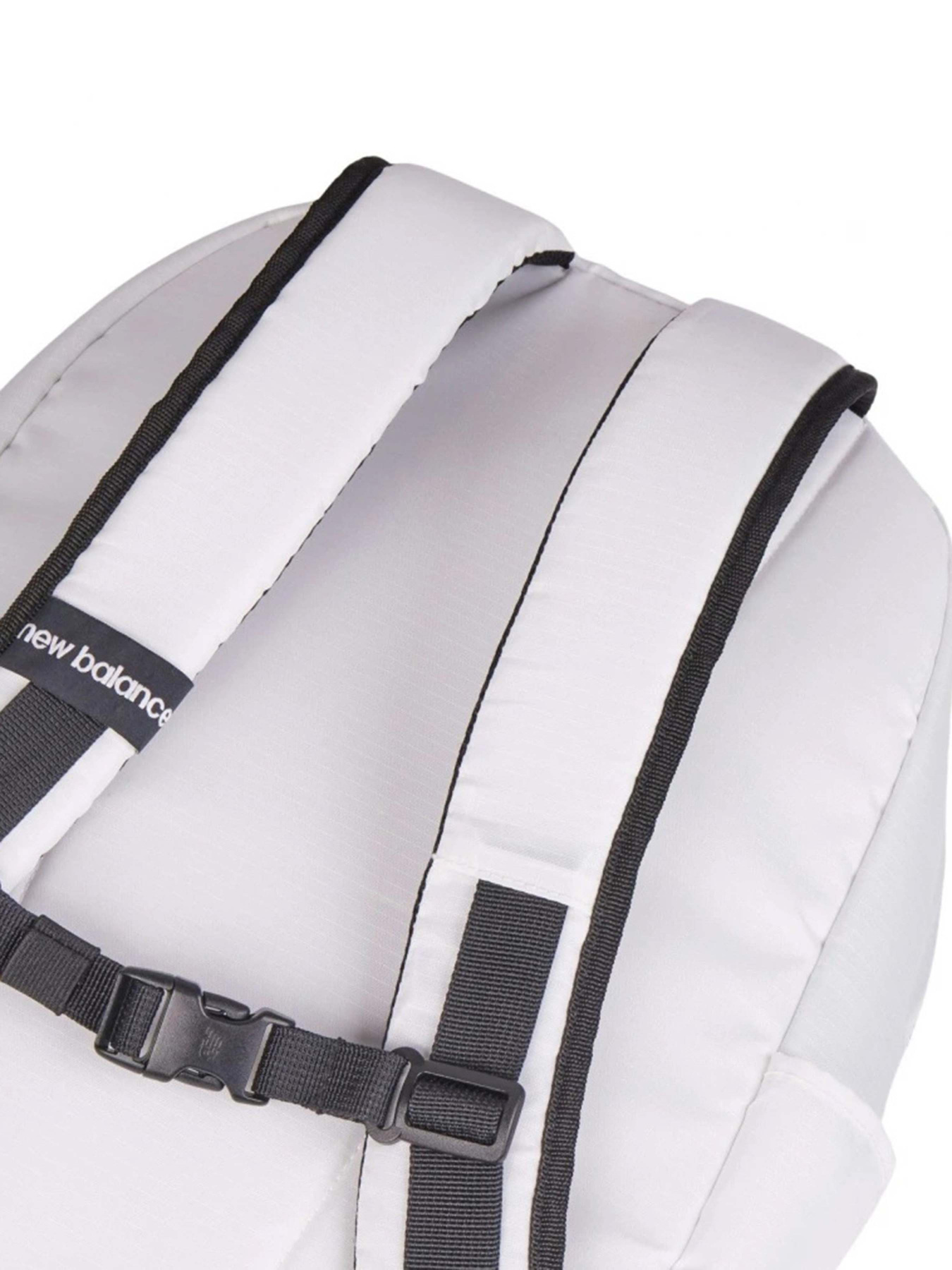 Повсякденний рюкзак New Balance ESSENTIALS 20L модель LAB51900WT Фото