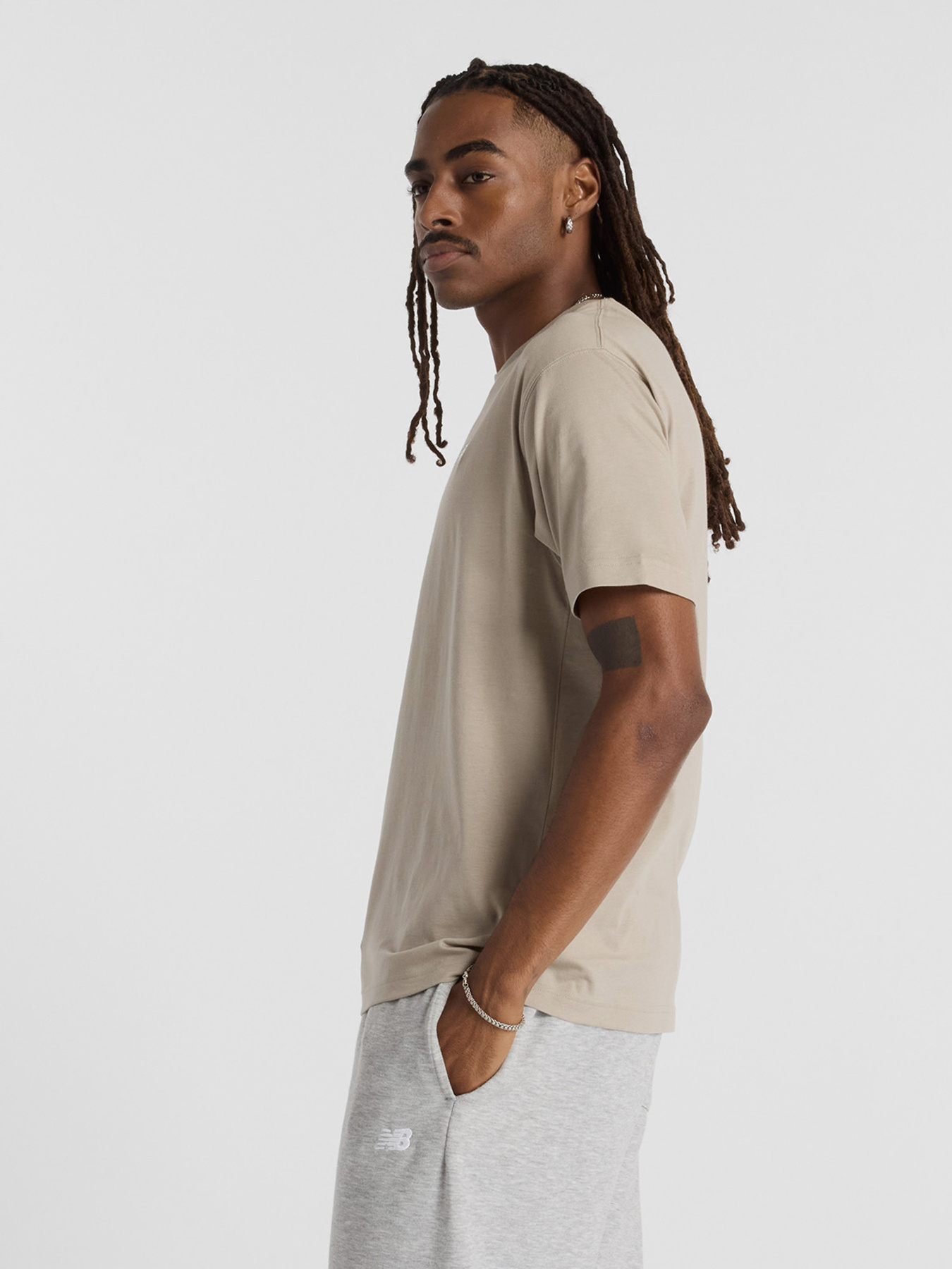 Футболка New Balance SPORT ESSENTIALS модель MT41509ADS Футболка New Balance SPORT ESSENTIALS модель MT41509ADS Фото