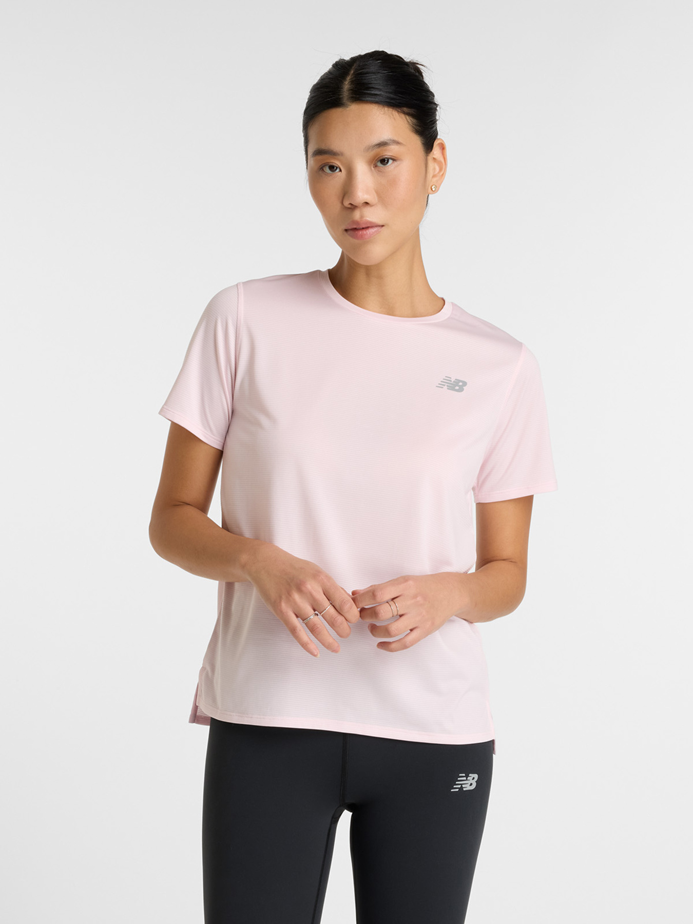 Спортивна футболка New Balance SPORT ESSENTIALS модель WT41222RSG Спортивна футболка New Balance SPORT ESSENTIALS модель WT41222RSG Фото