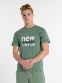 Футболка New Balance SPORT GRAPHIC модель MT51940DKJ Футболка New Balance SPORT GRAPHIC модель MT51940DKJ Фото