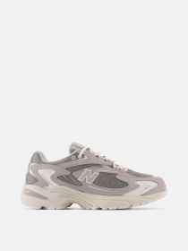 Кросівки New Balance 725 модель ML725AA Кросівки New Balance 725 модель ML725AA Фото