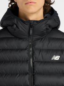Зимняя куртка New Balance HOODED PUFFER модель MO53500BK Фото