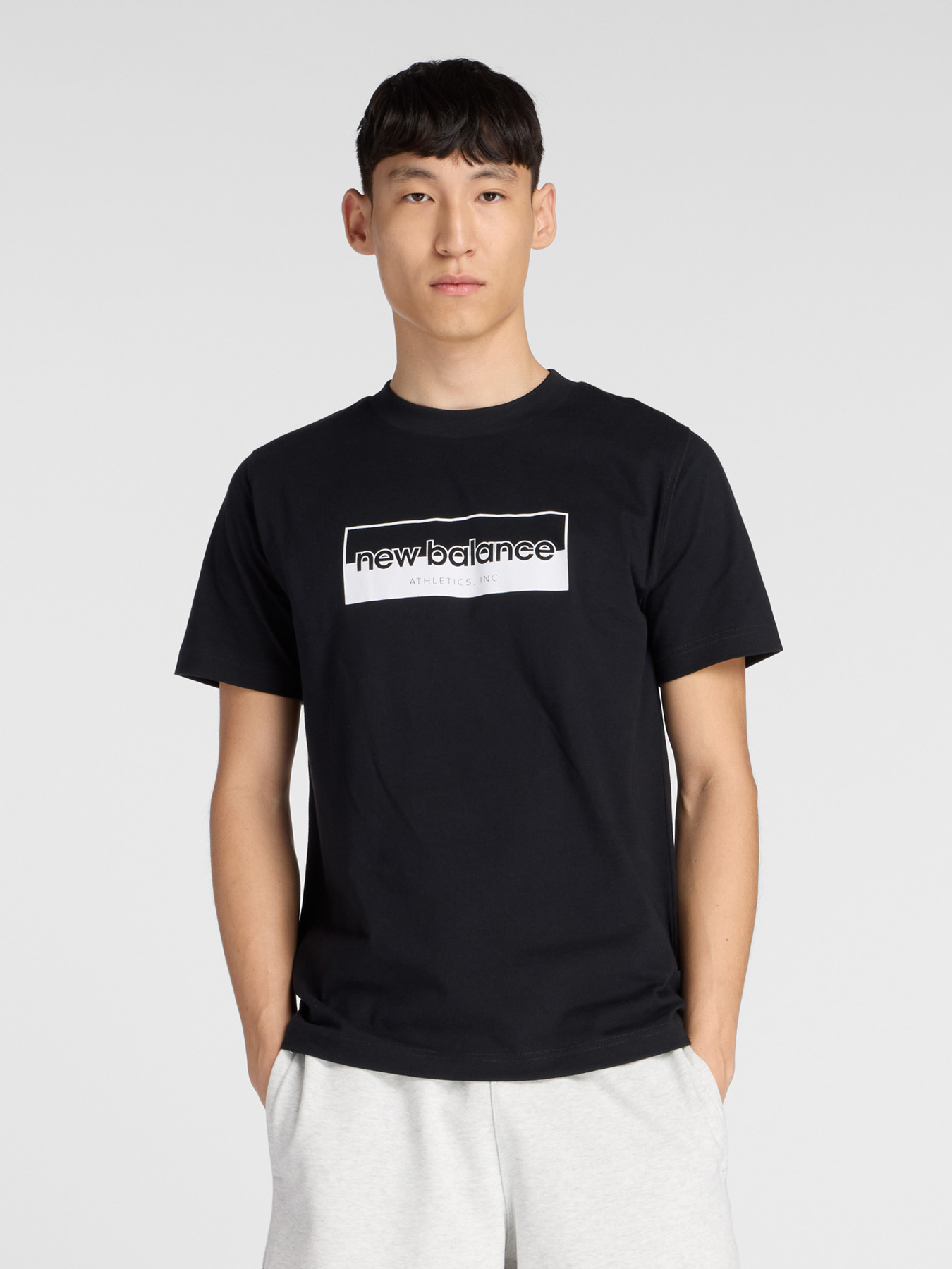 Футболка New Balance RECTANGULAR LOGO модель MT53956BK Футболка New Balance RECTANGULAR LOGO модель MT53956BK Фото