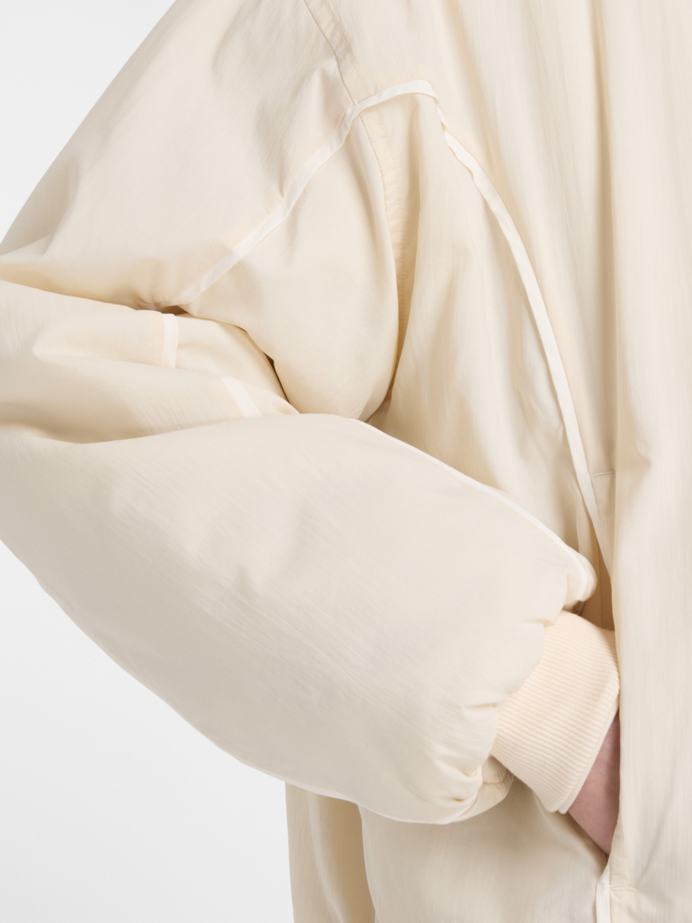 Бомбер New Balance REIMAGINED WOVEN модель WJ53500LIN Фото