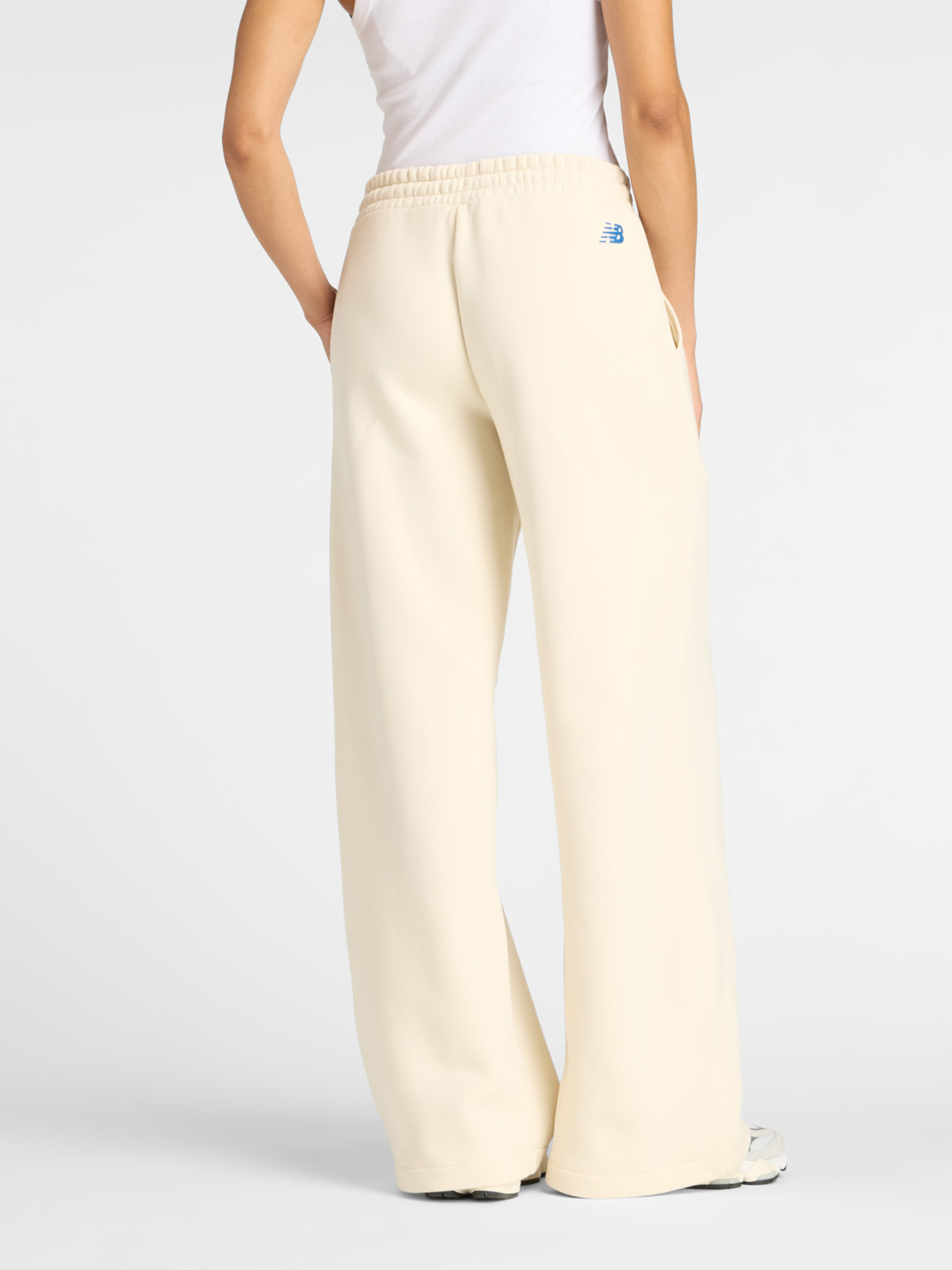 Штаны спортивные New Balance REIMAGINED модель WP53903LIN Фото