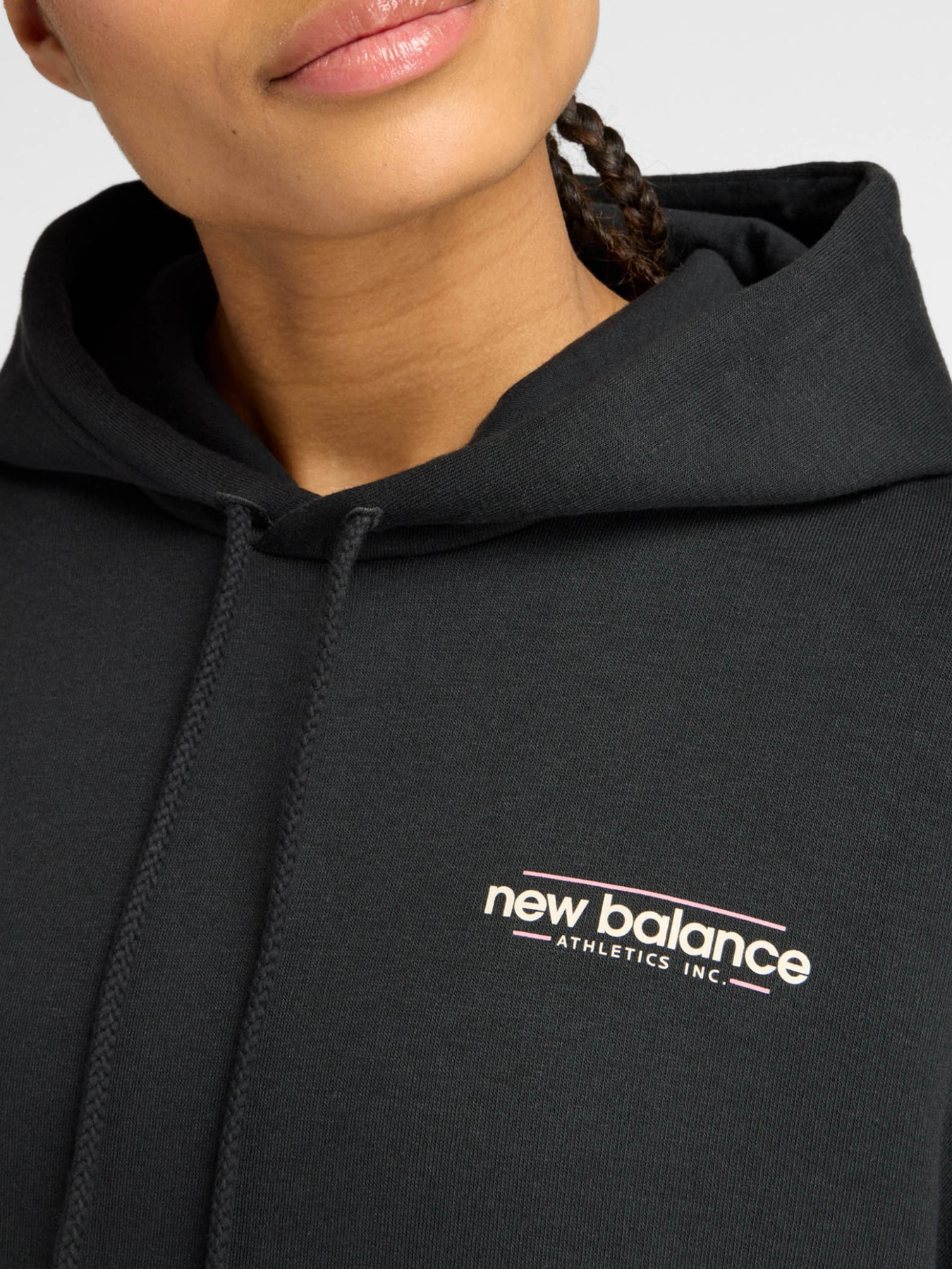 Худи New Balance REIMAGINED модель WT53515BK Фото