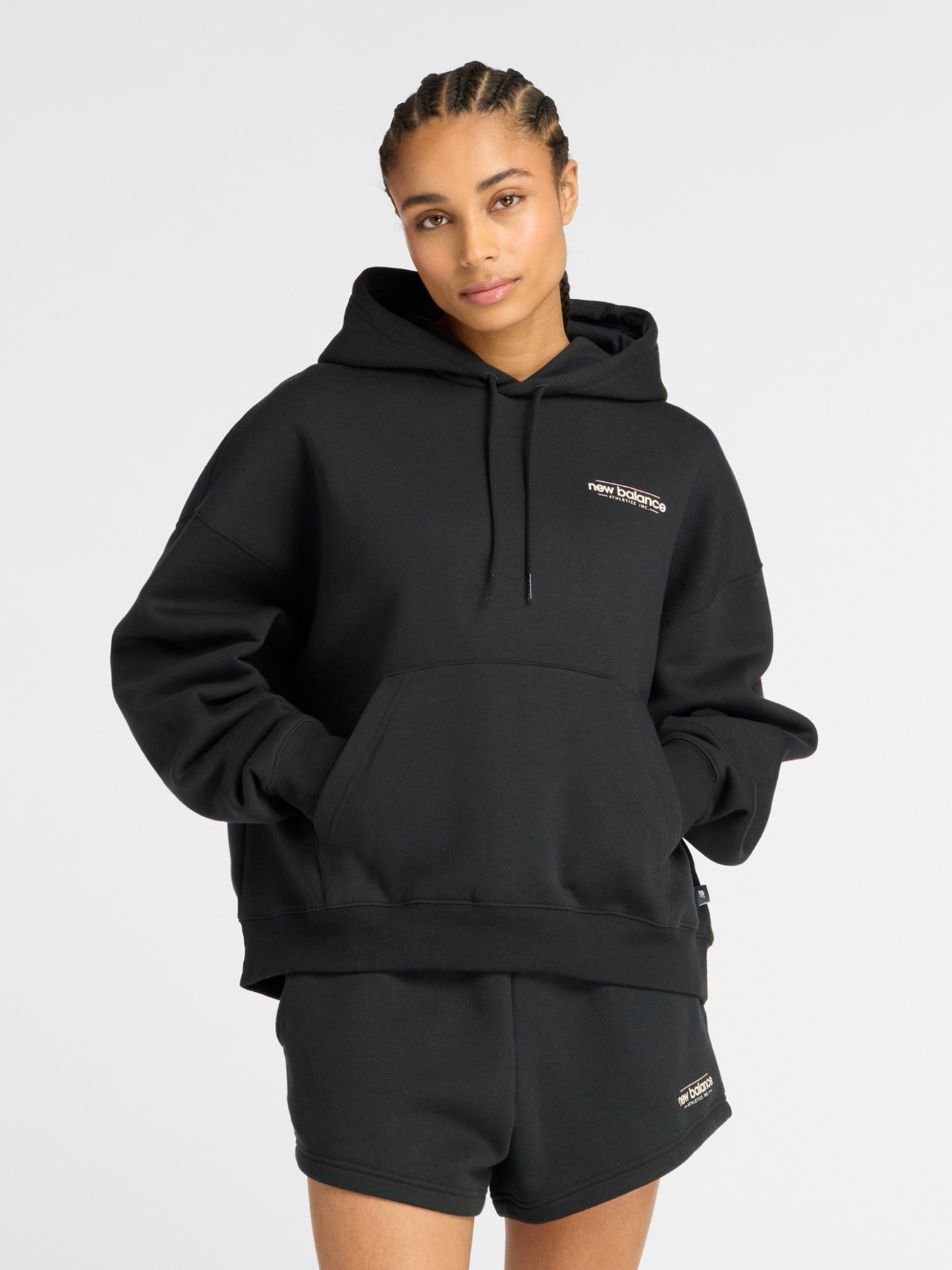 Худі New Balance REIMAGINED модель WT53515BK Худі New Balance REIMAGINED модель WT53515BK Фото