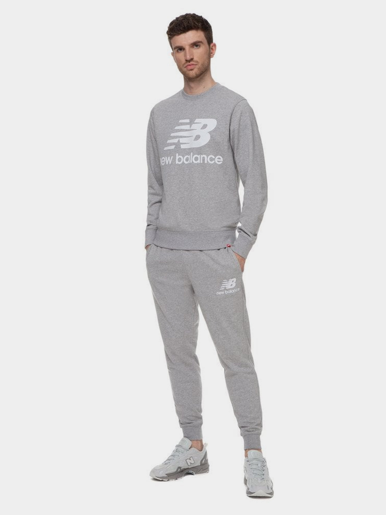 Штаны спортивные New Balance Essentials Stacked Logo модель MP03558AG Фото