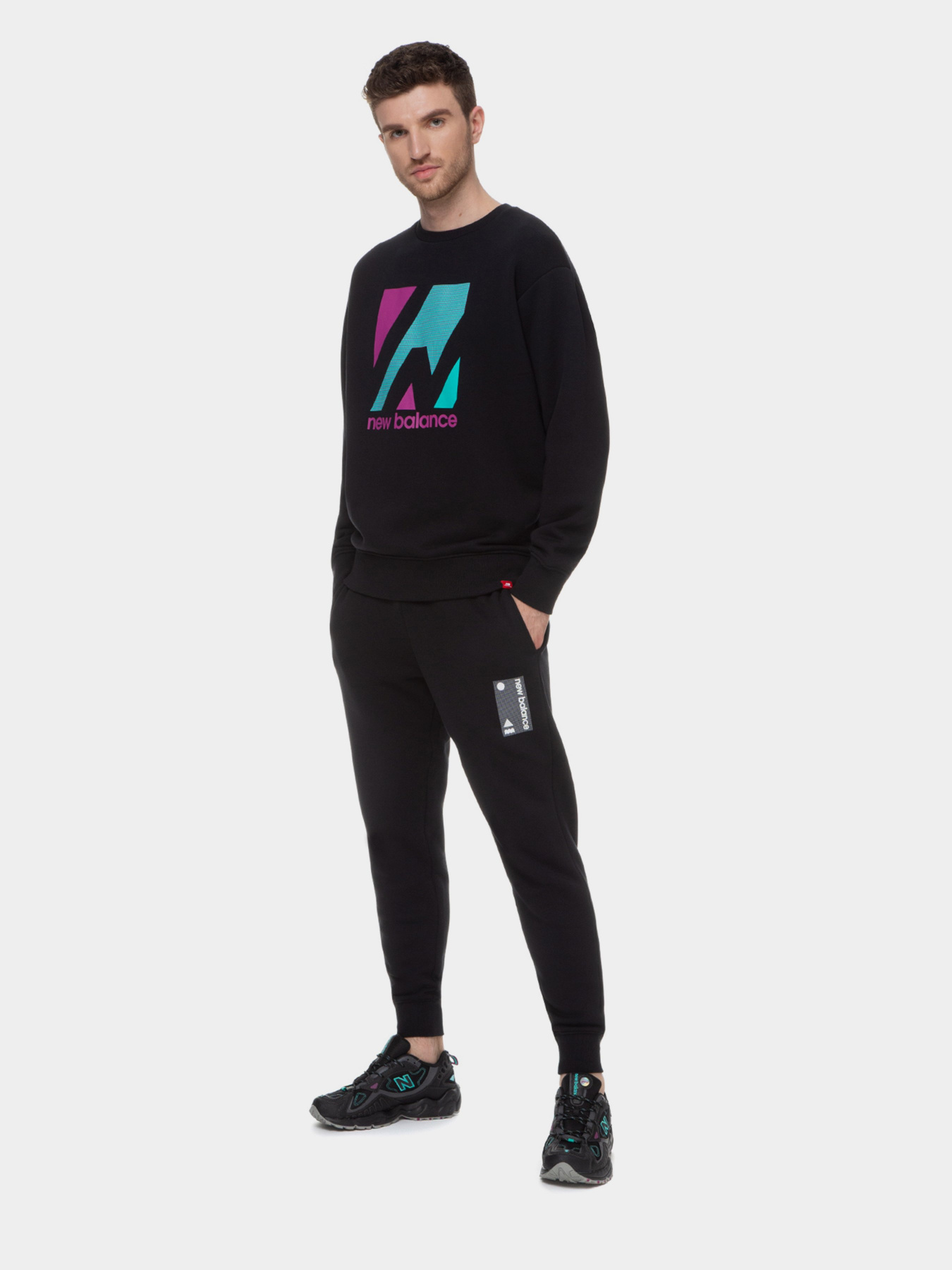 Штаны спортивные New Balance Essentials модель MP11504BK Фото