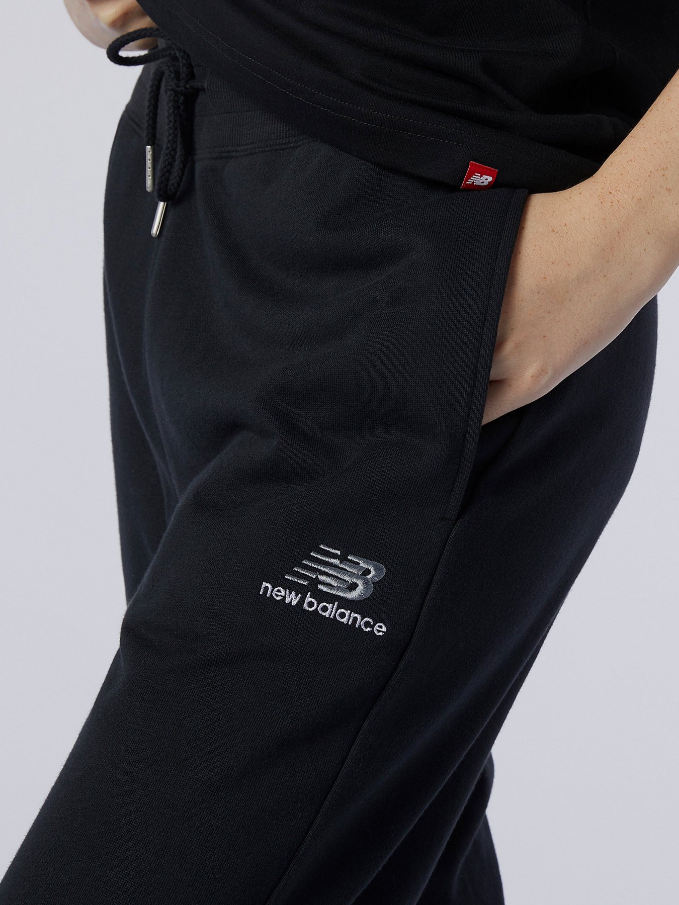 Штаны спортивные New Balance Essentials модель MP11590BK Фото