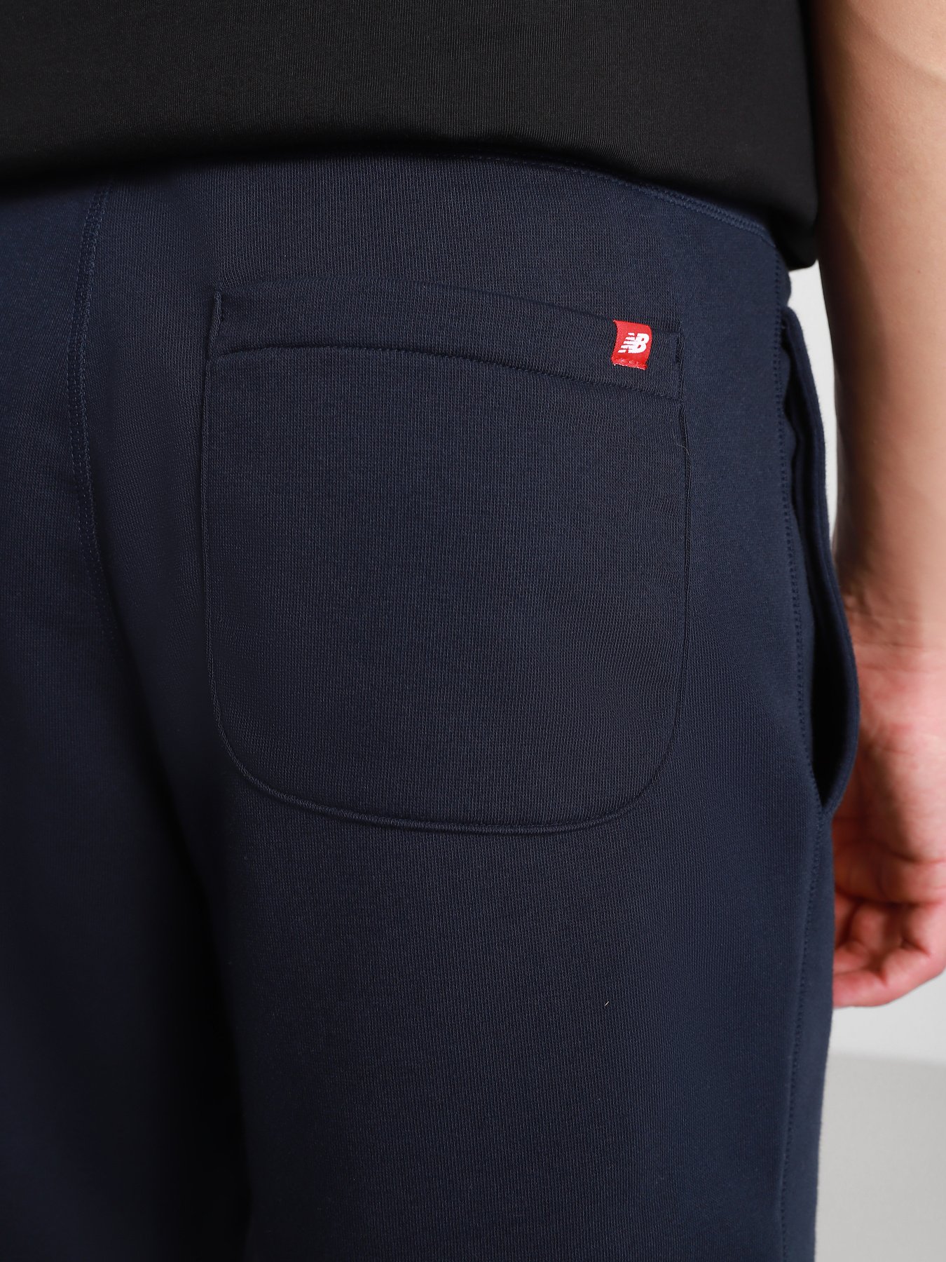 Шорты New Balance Essentials Stacked Logo модель MS03558ECL Фото