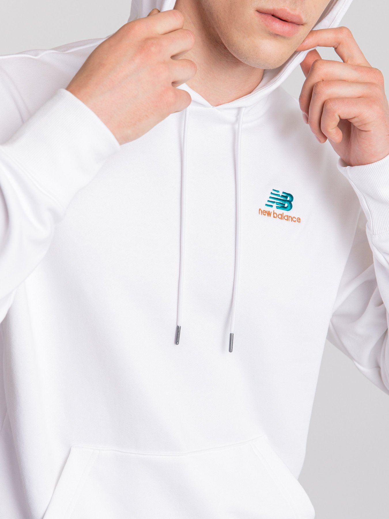 Худи New Balance Essentials Embriodered модель MT11550WT Фото