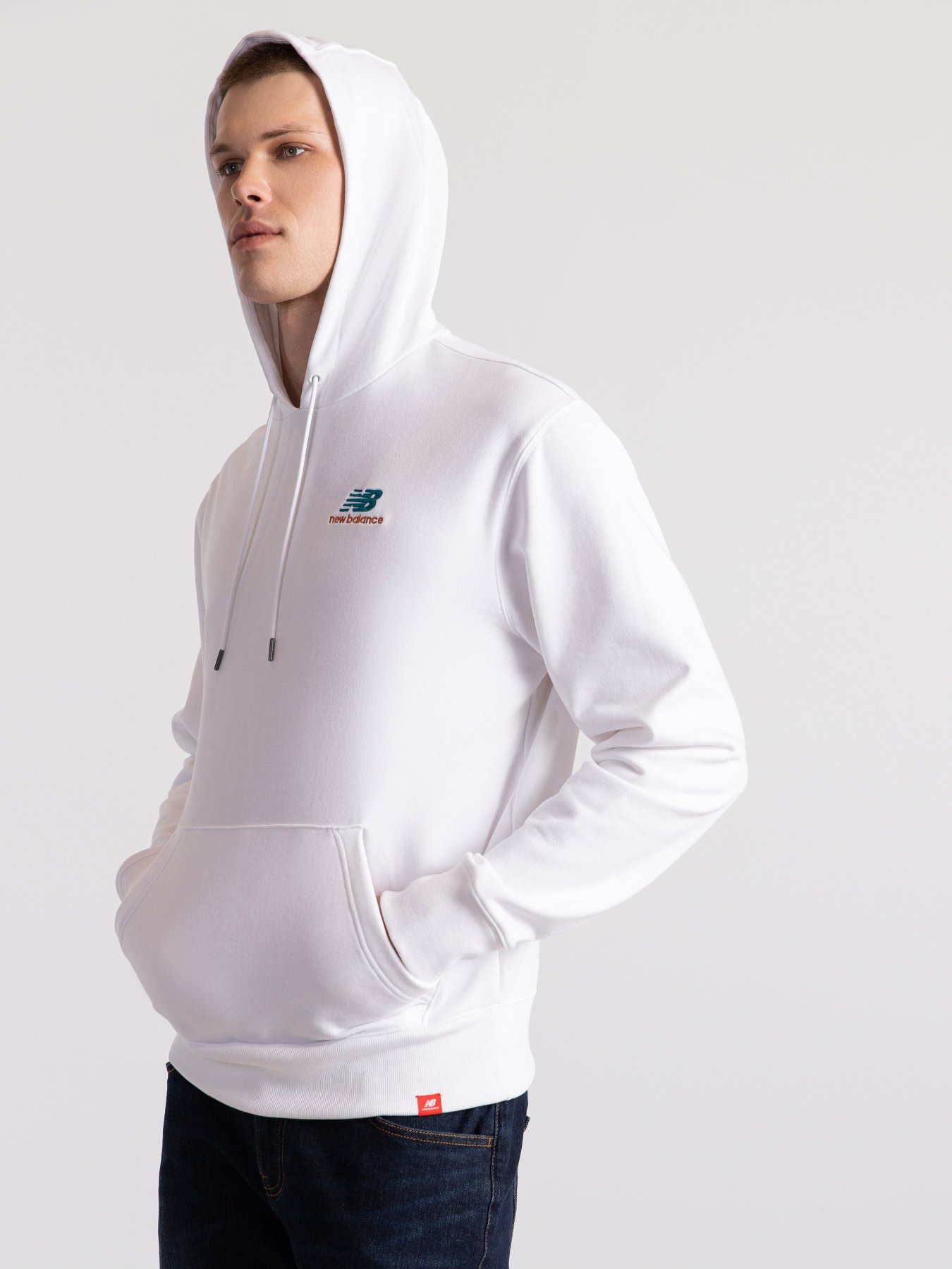 Худи New Balance Essentials Embriodered модель MT11550WT Фото