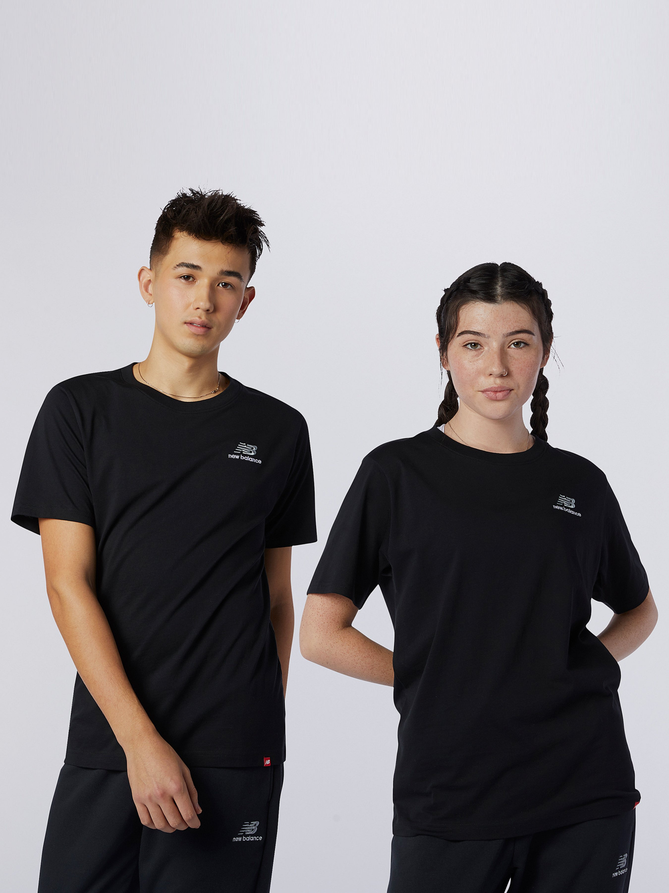 Футболки і поло New Balance Essentials Embriodered модель MT11592BK Фото