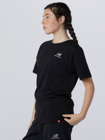 Футболки і поло New Balance Essentials Embriodered модель MT11592BK Фото