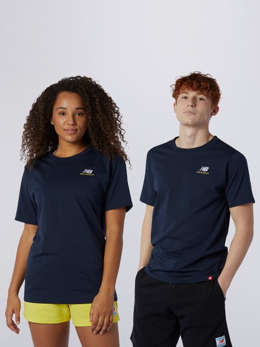 Футболки і поло New Balance Essentials Embriodered модель MT11592ECL Фото