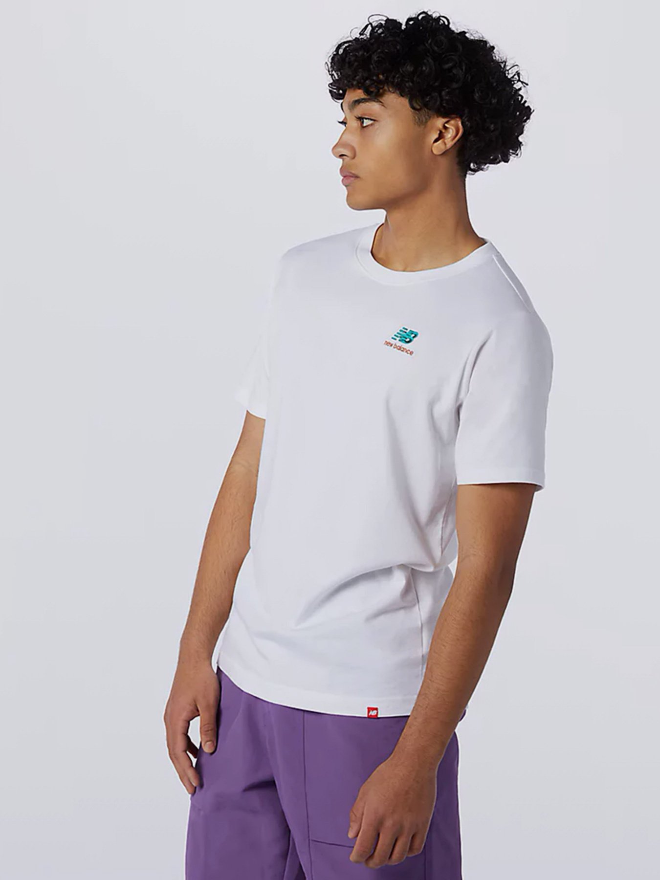 Футболки и поло New Balance Essentials Embriodered модель MT11592WT Фото