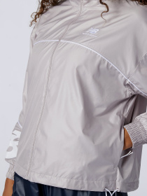 Вітровка New Balance Athletics модель WJ11502LWD Фото