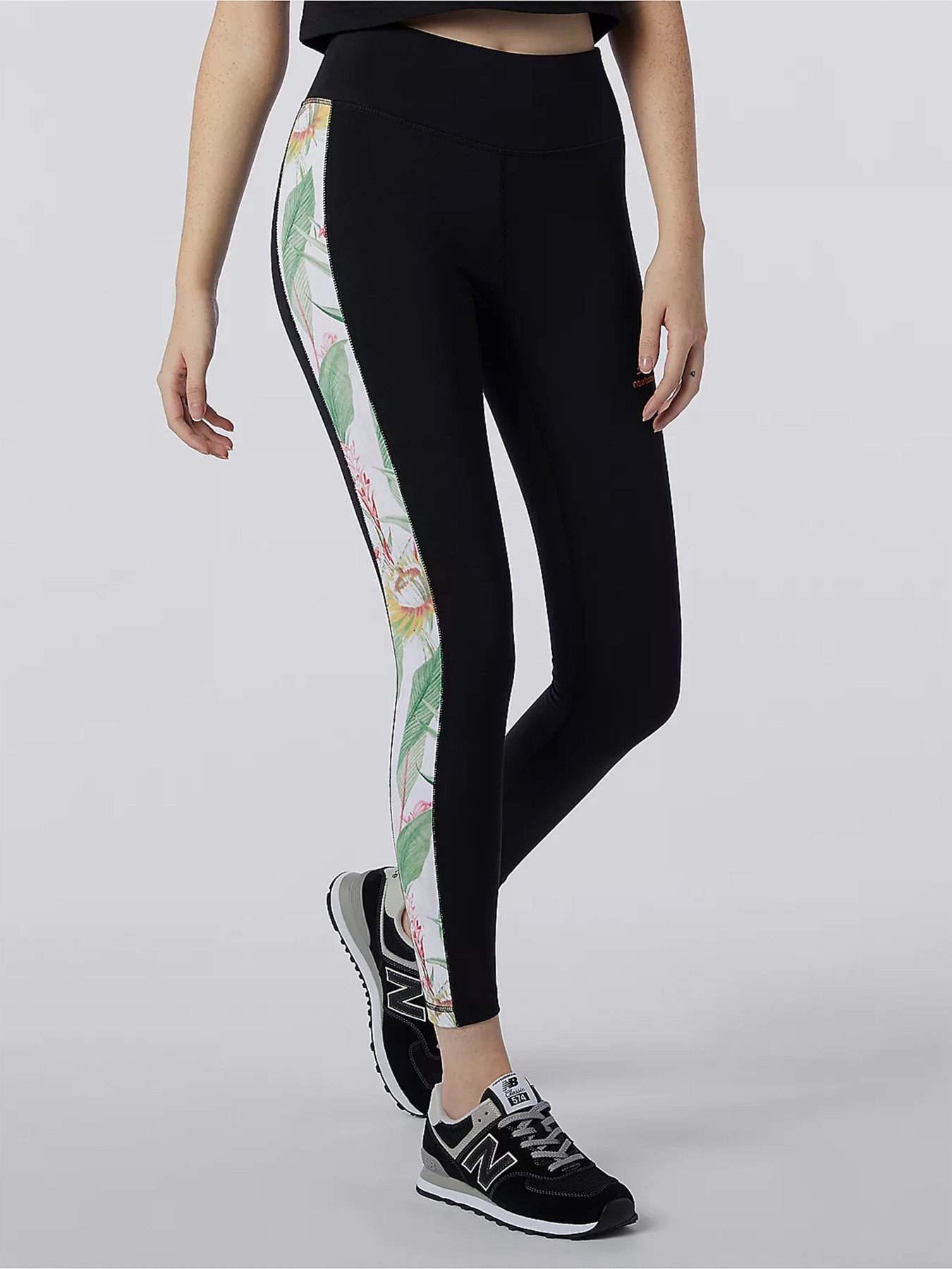 Легінси New Balance Essentials Botanical модель WP11509BK Фото