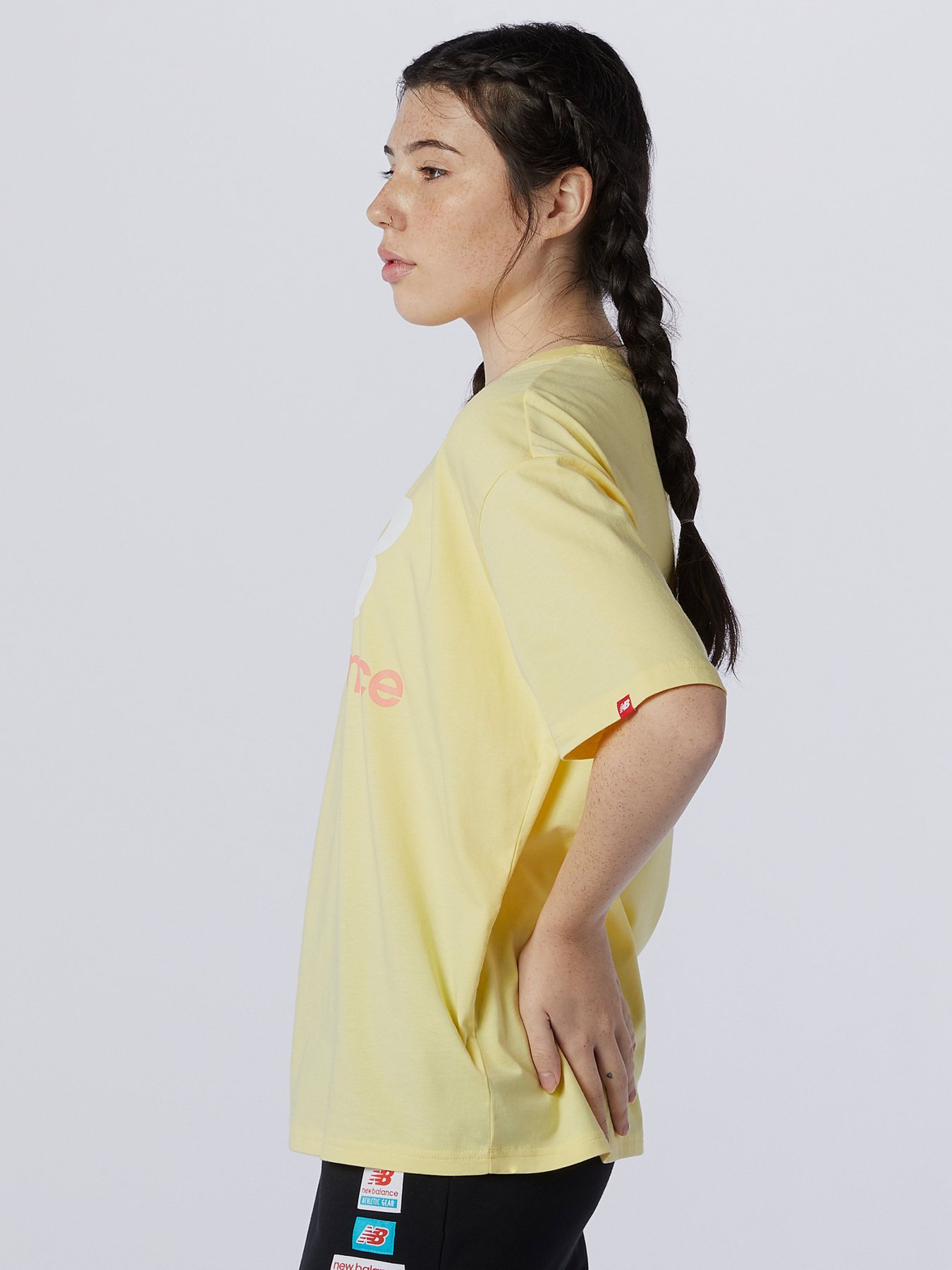 Футболки и поло New Balance Essentials Stacked Logo модель WT03519LHZ Фото