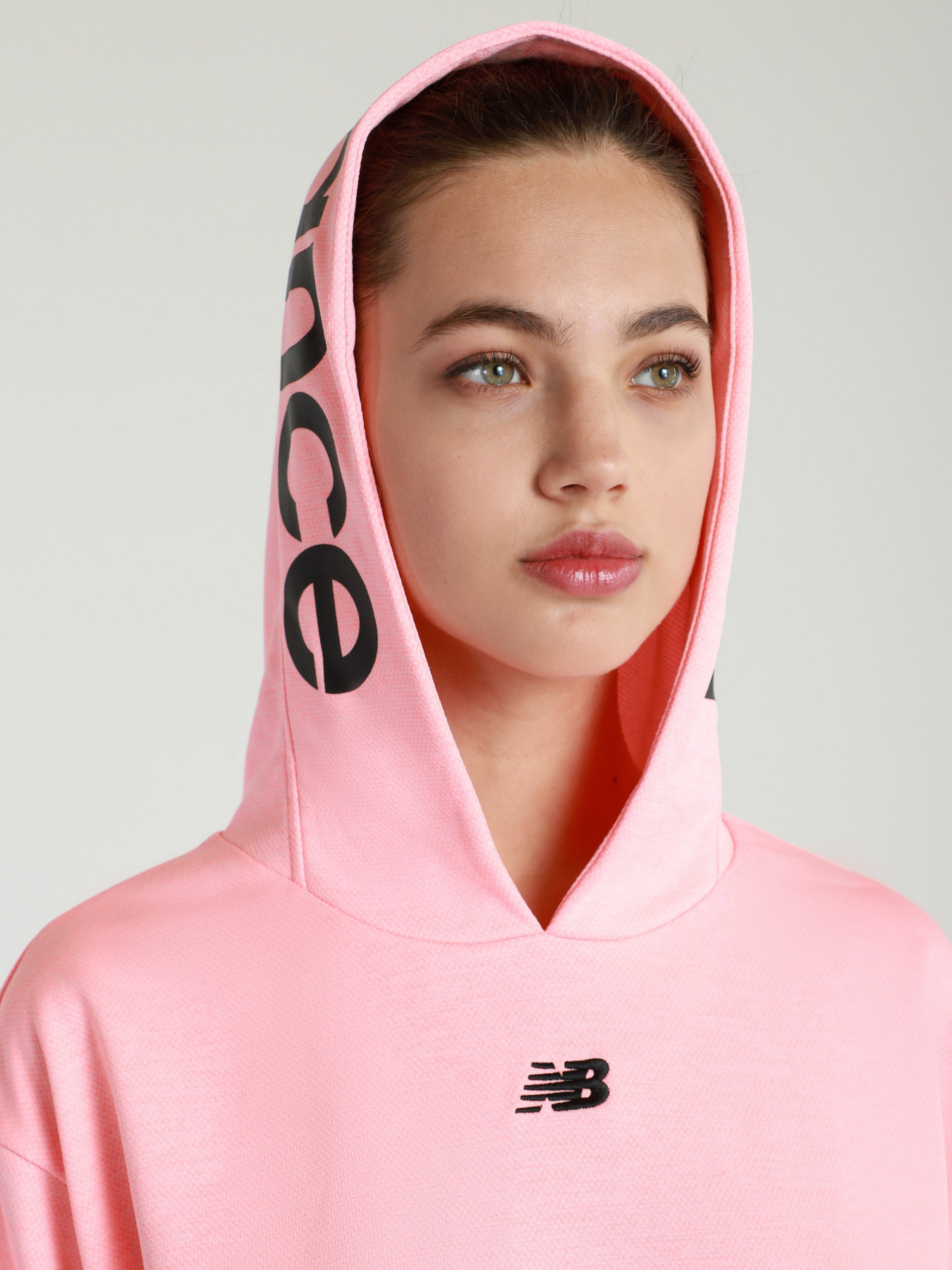 Худи New Balance Relentless модель WT11169PPR Фото